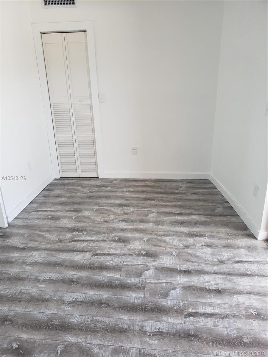 CAROLYNN TOWNHOUSE CONDO - Residential