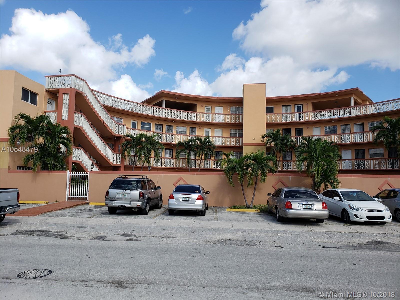 CAROLYNN TOWNHOUSE CONDO - Residential