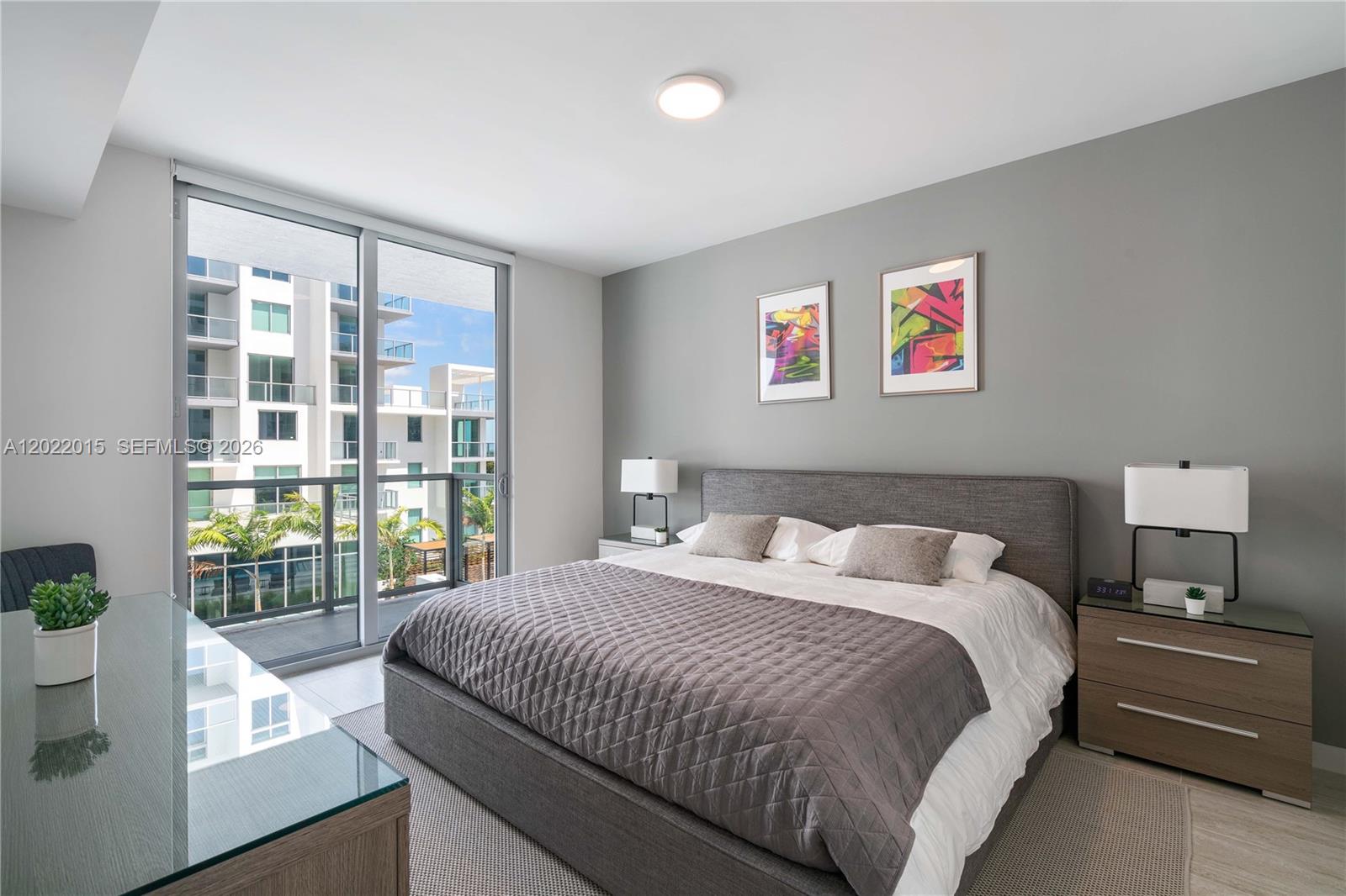 QUADRO CONDO - Residential