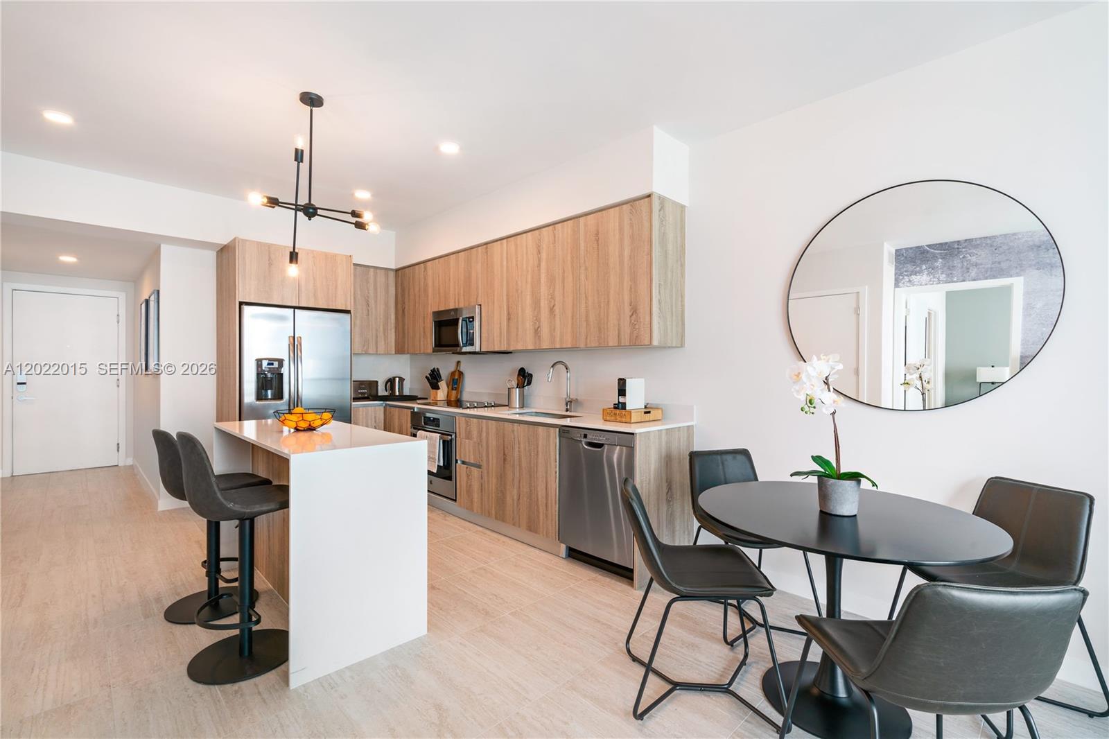 QUADRO CONDO - Residential