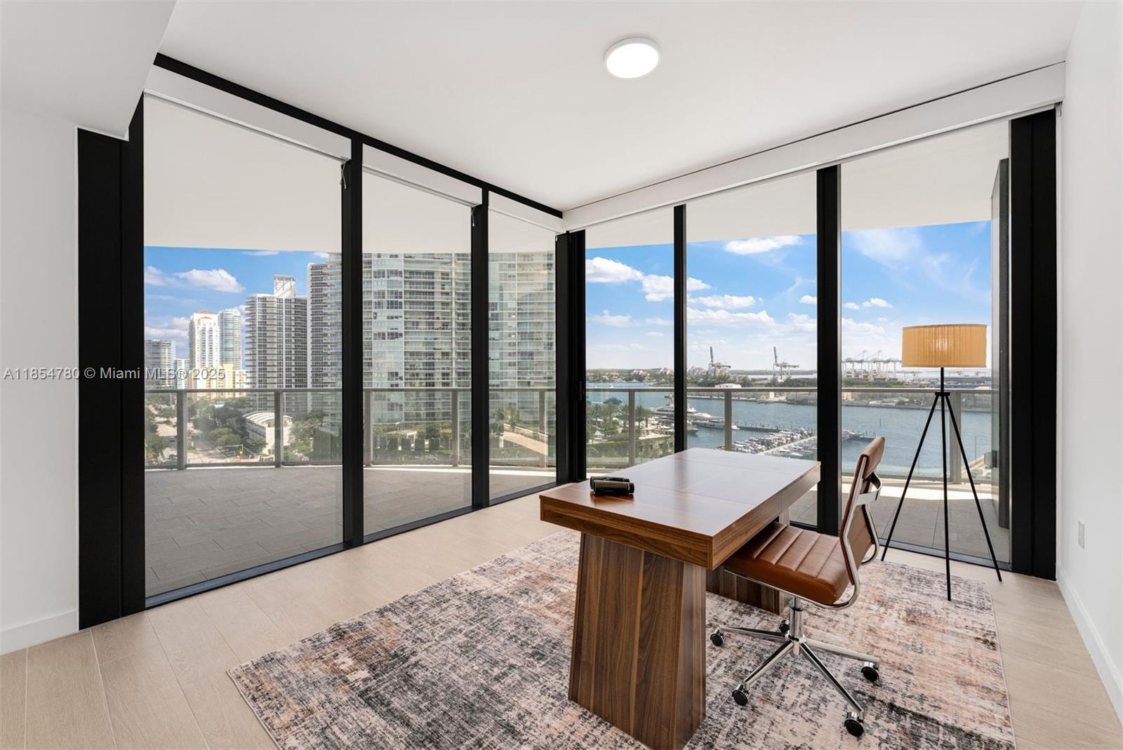 FIVE PARK - Residential