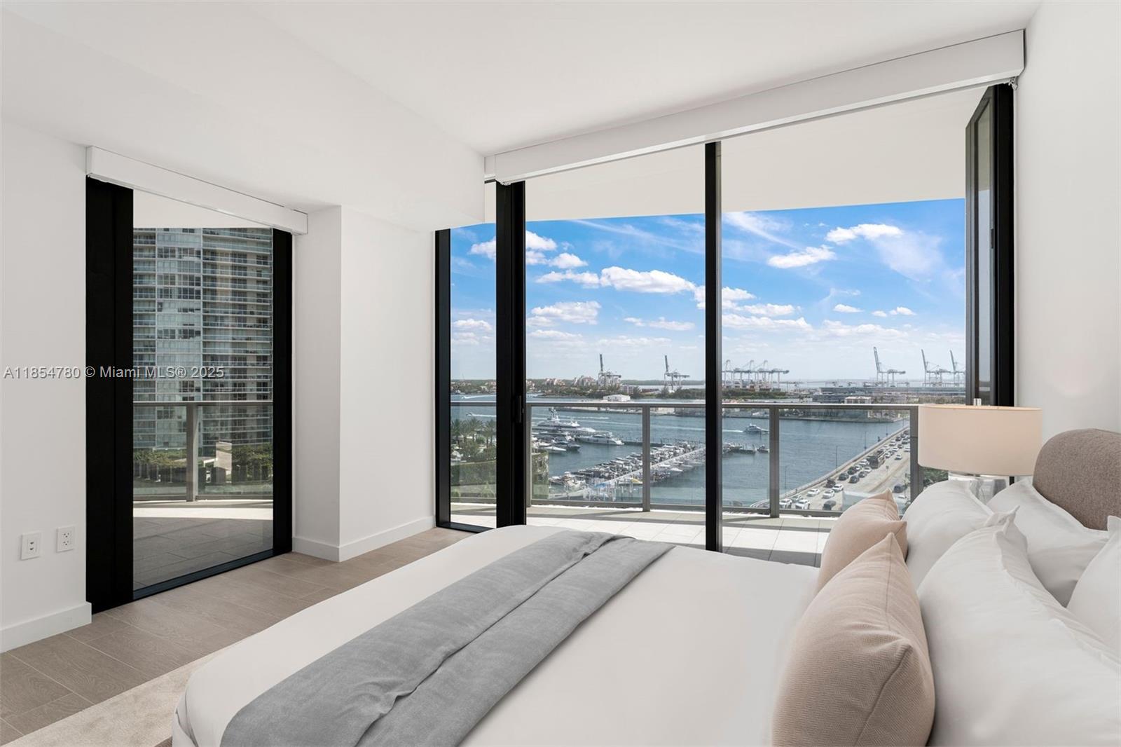 FIVE PARK - Residential