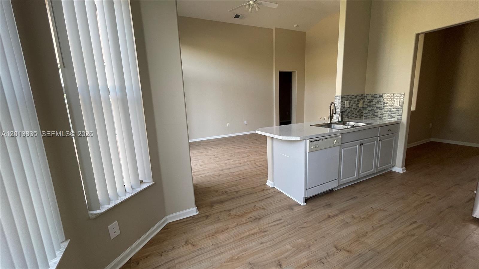 SUNSET LAKES PLAT ONE - Residential
