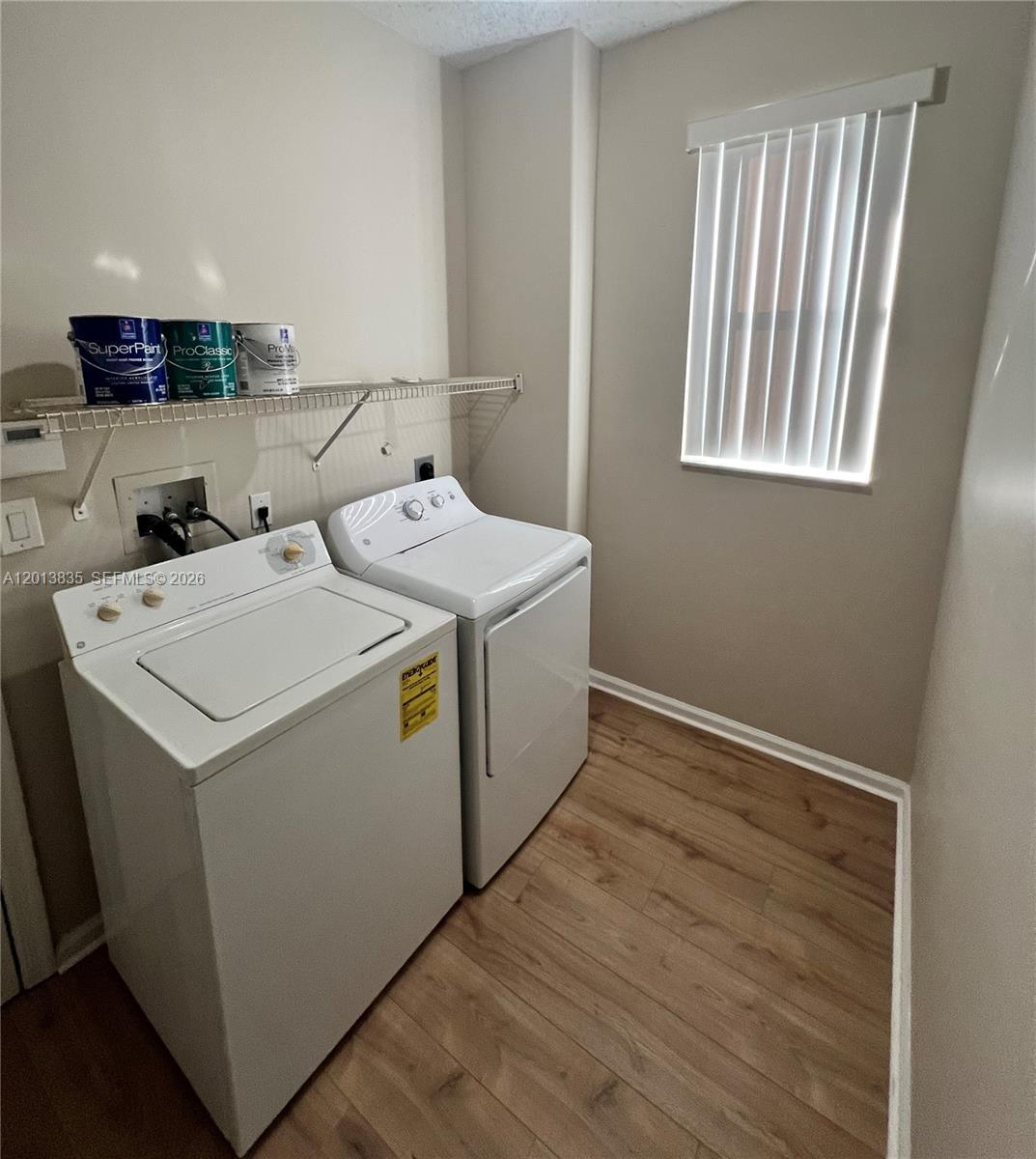 SUNSET LAKES PLAT ONE - Residential