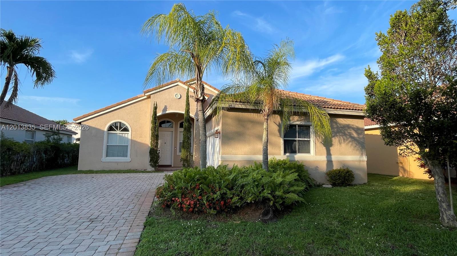 SUNSET LAKES PLAT ONE - Residential