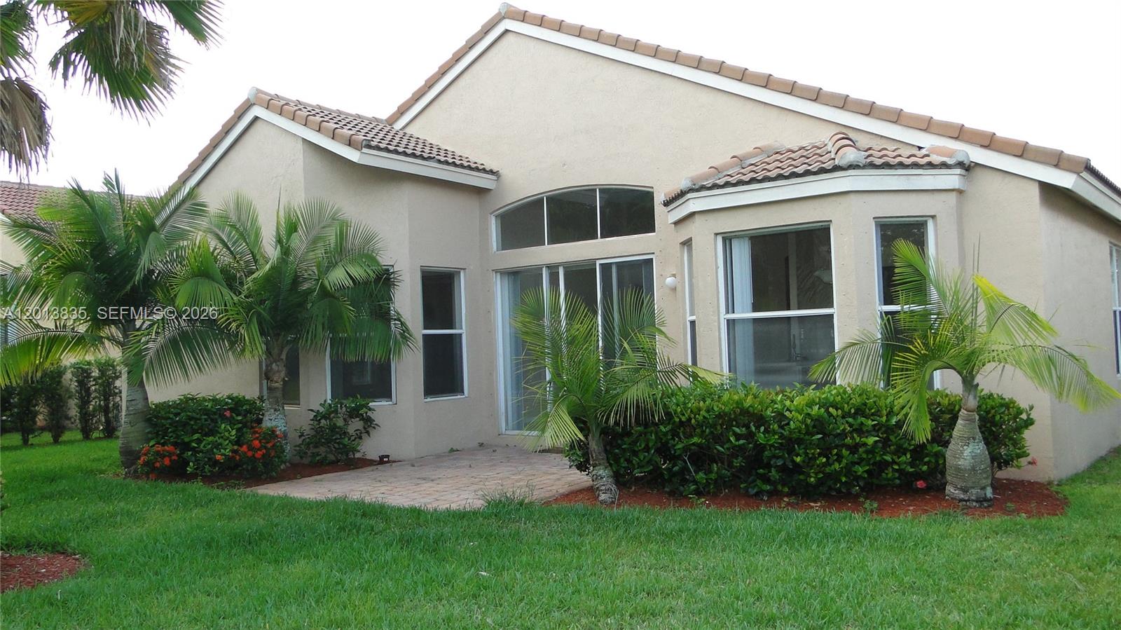 SUNSET LAKES PLAT ONE - Residential