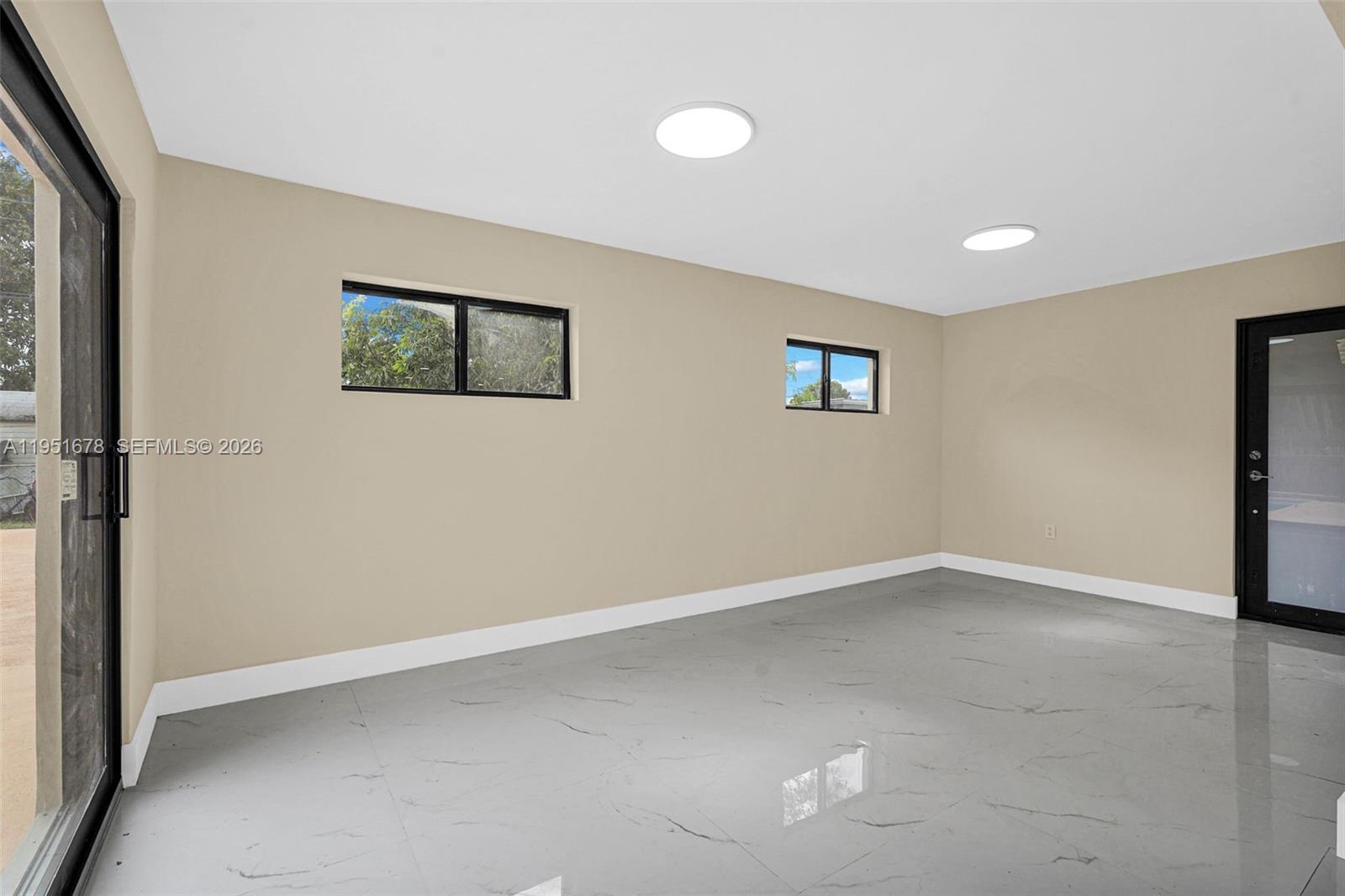 PALMLAND ESTATES 1ST ADDN - Residential