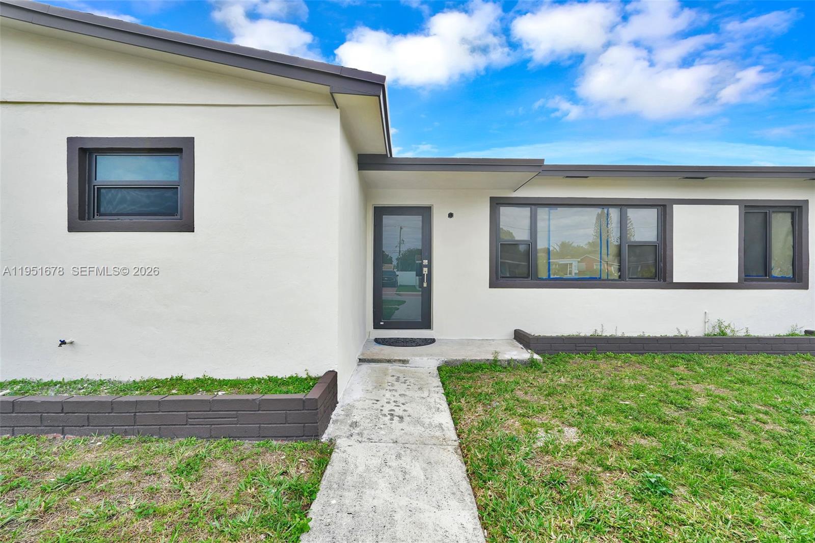 PALMLAND ESTATES 1ST ADDN - Residential