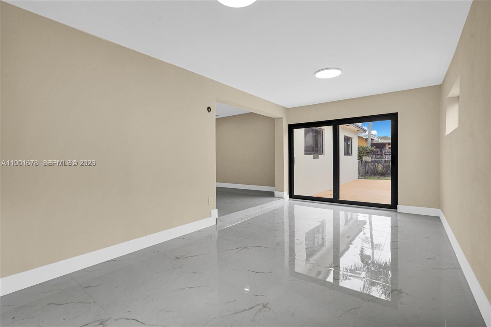 PALMLAND ESTATES 1ST ADDN - Residential