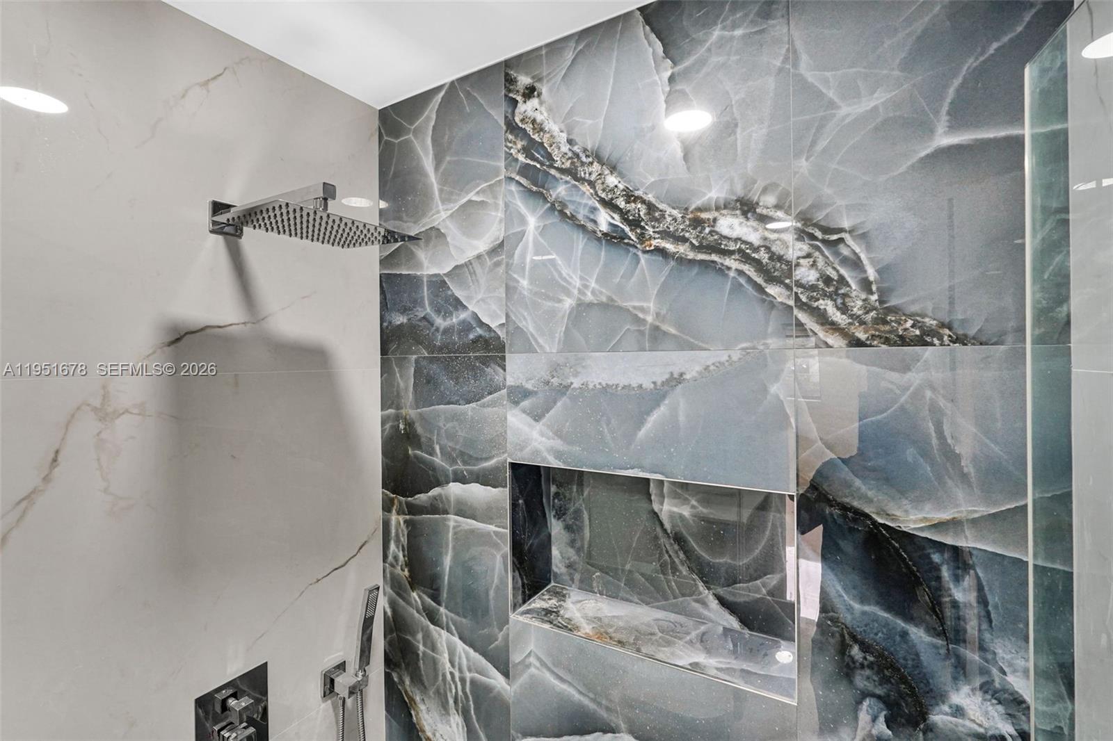 PALMLAND ESTATES 1ST ADDN - Residential