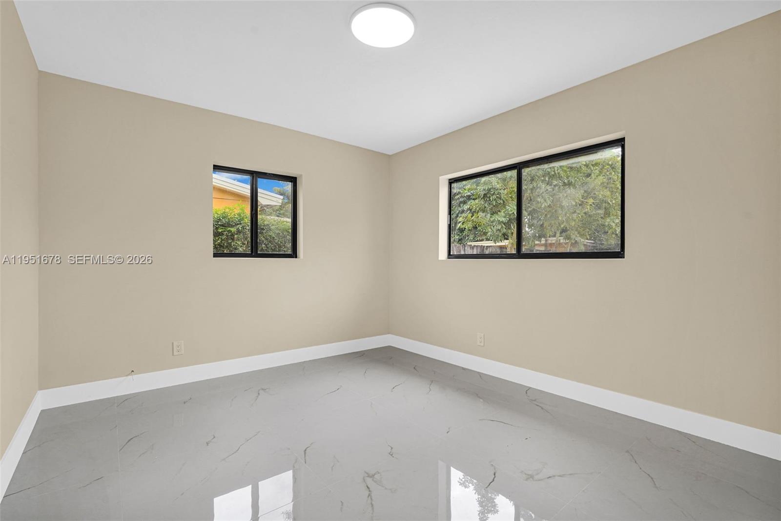 PALMLAND ESTATES 1ST ADDN - Residential