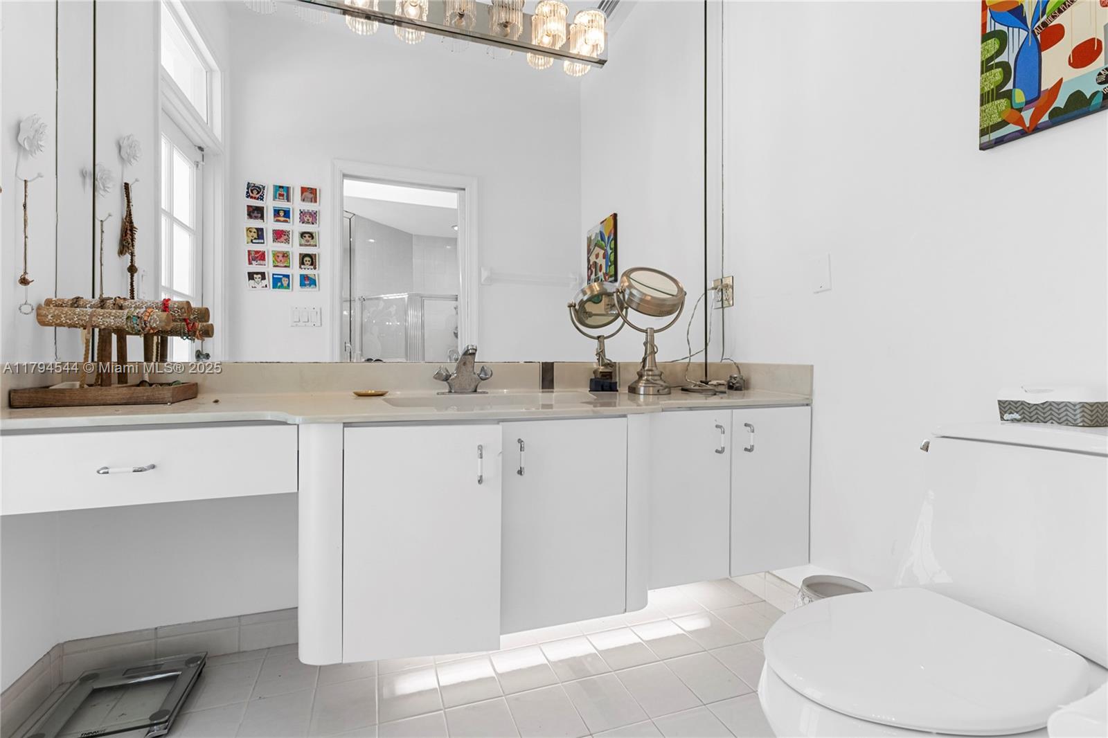 JACARANDA LAKES ENCLAVE - Residential
