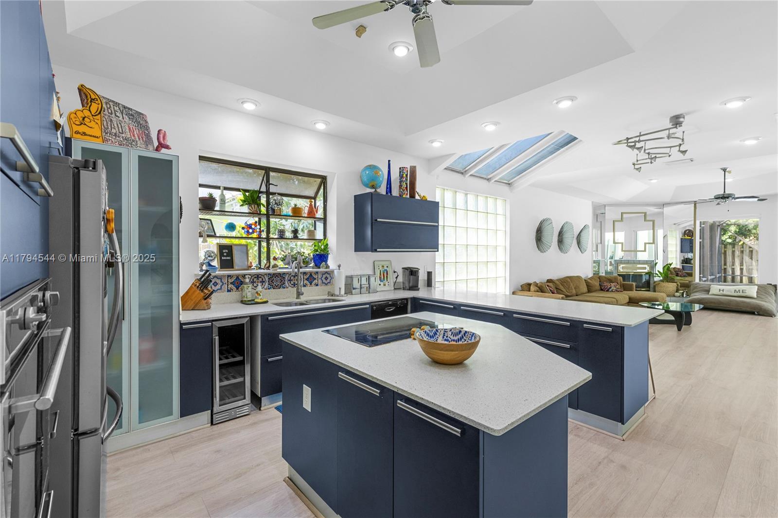 JACARANDA LAKES ENCLAVE - Residential