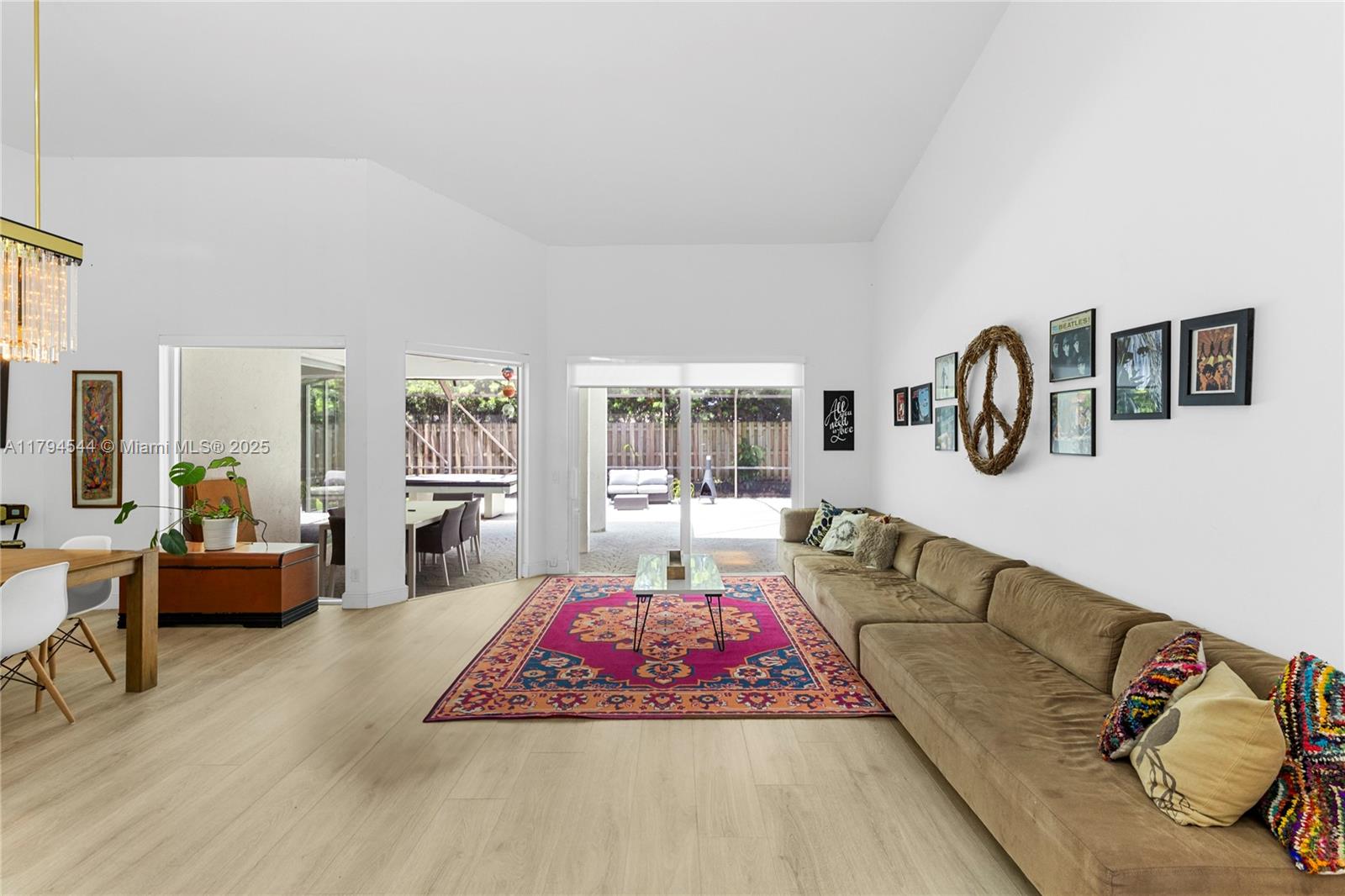 JACARANDA LAKES ENCLAVE - Residential