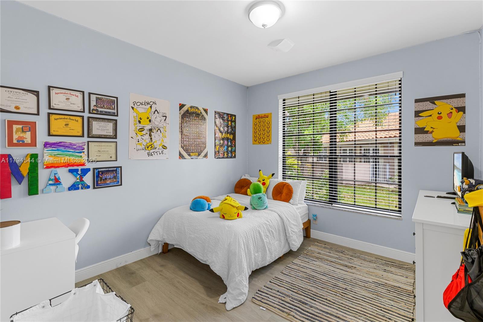 JACARANDA LAKES ENCLAVE - Residential