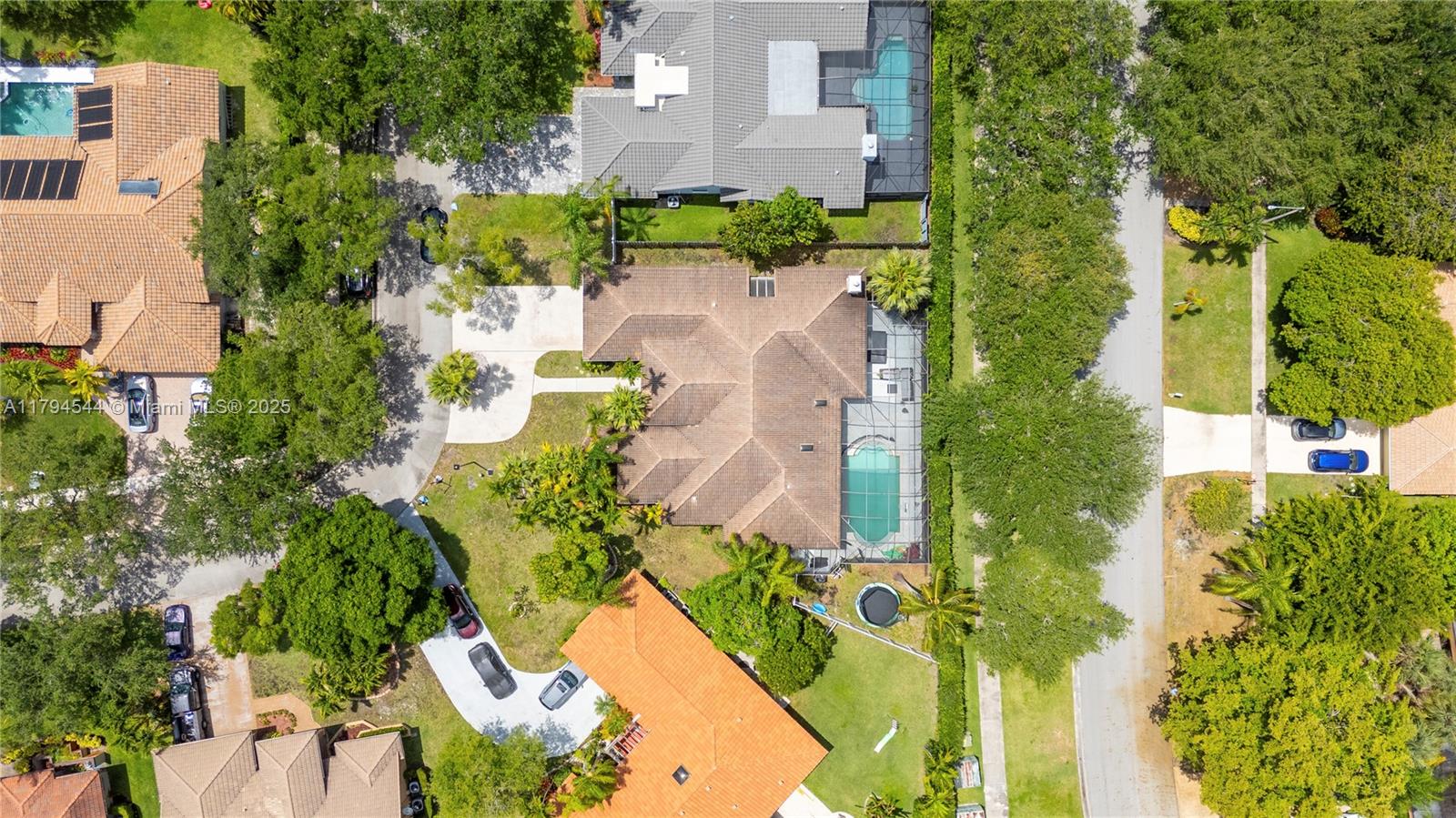 JACARANDA LAKES ENCLAVE - Residential