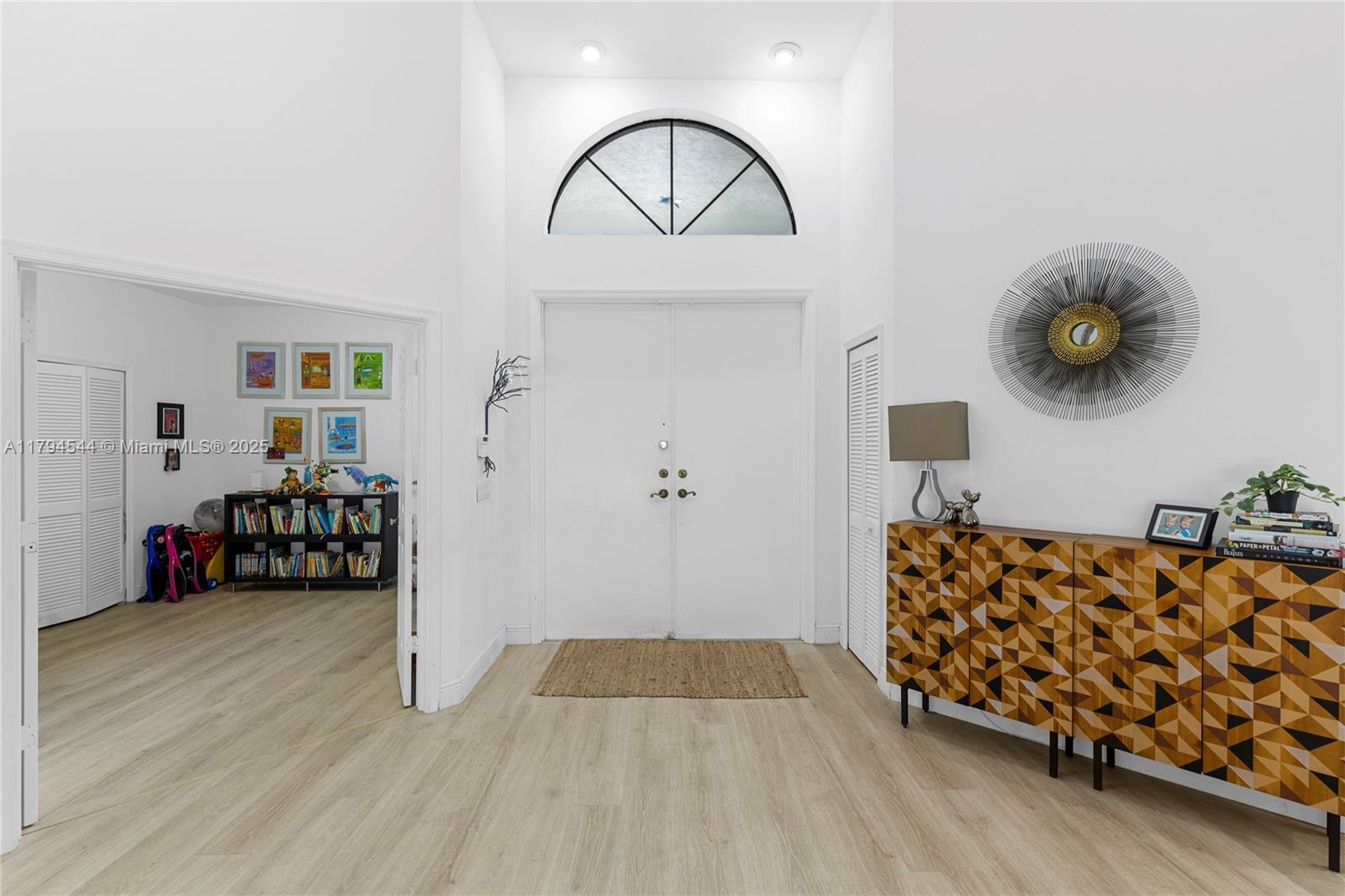 JACARANDA LAKES ENCLAVE - Residential