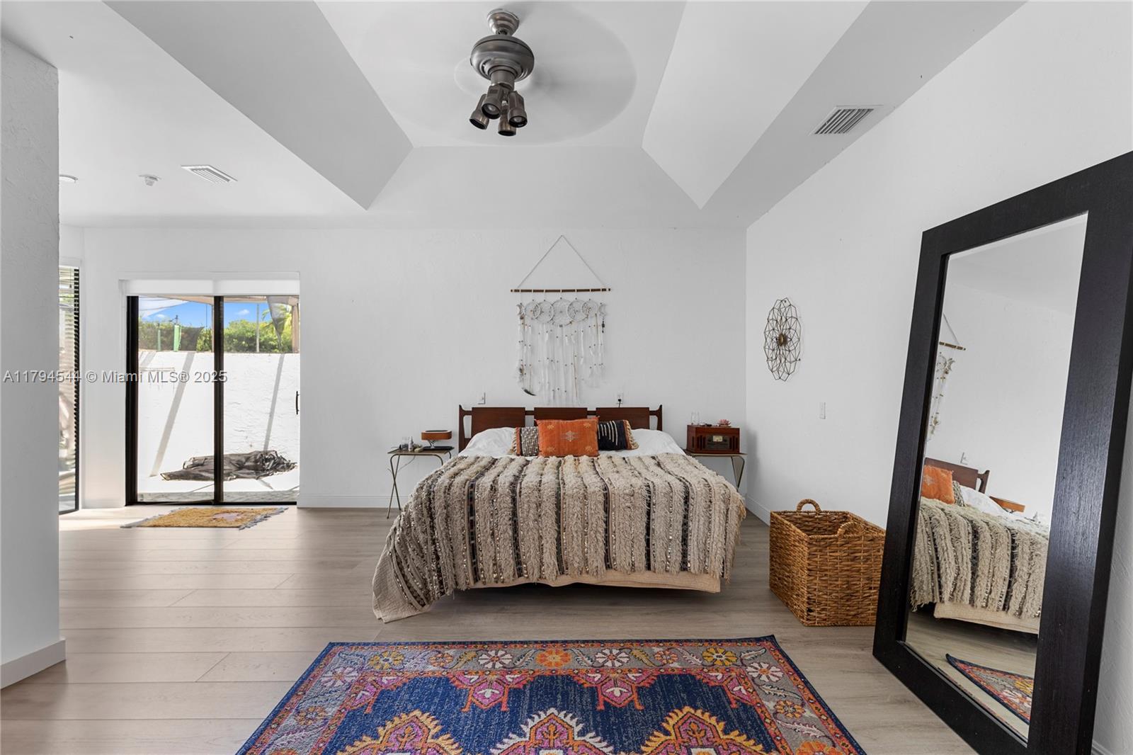 JACARANDA LAKES ENCLAVE - Residential