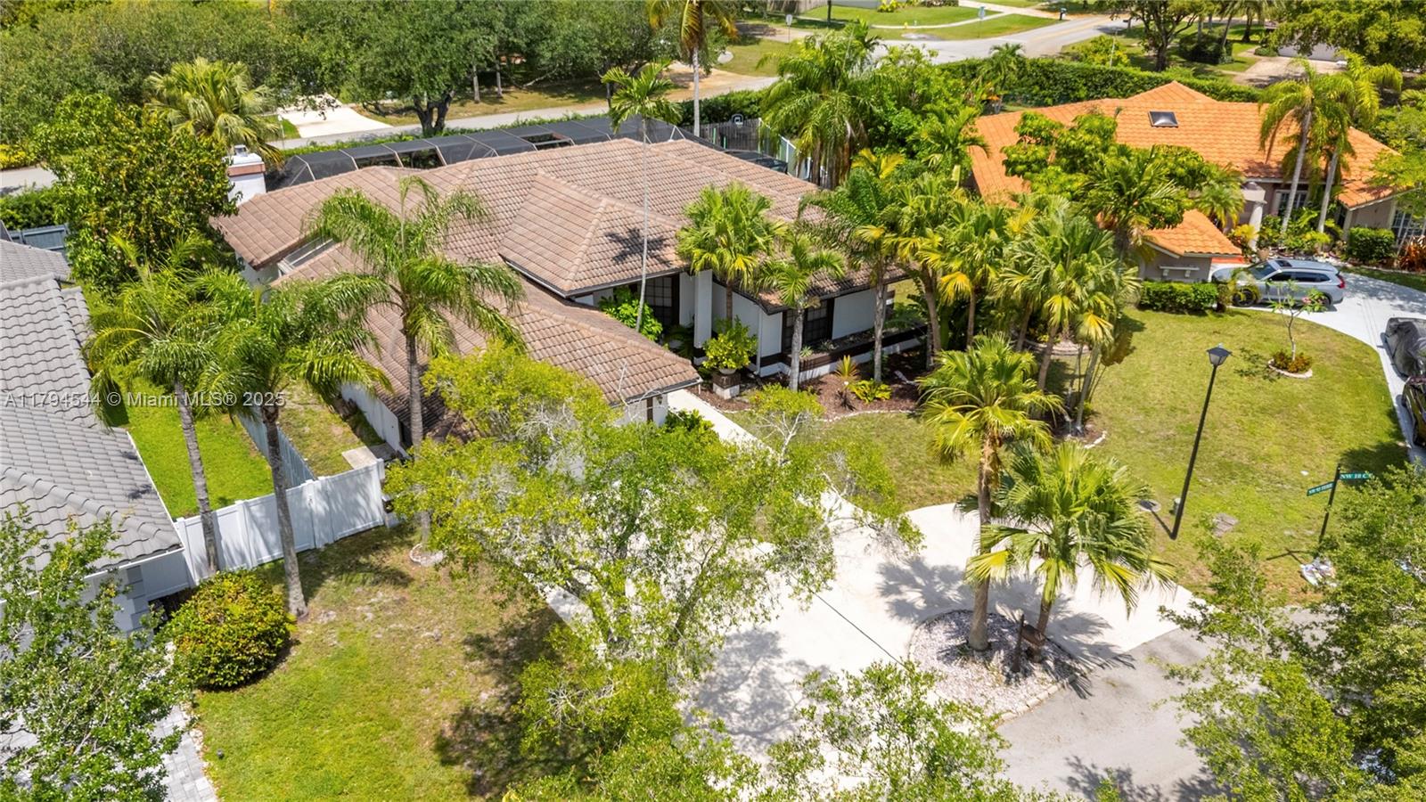 JACARANDA LAKES ENCLAVE - Residential