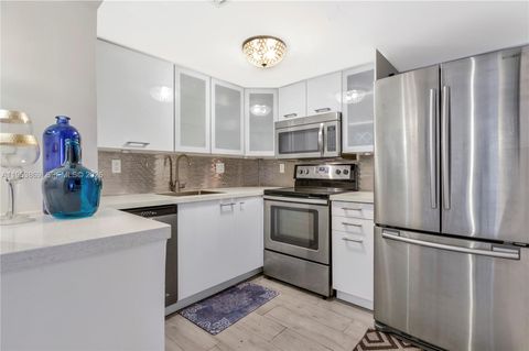 2600 Collins Ave 204 Miami Beach FL 33140