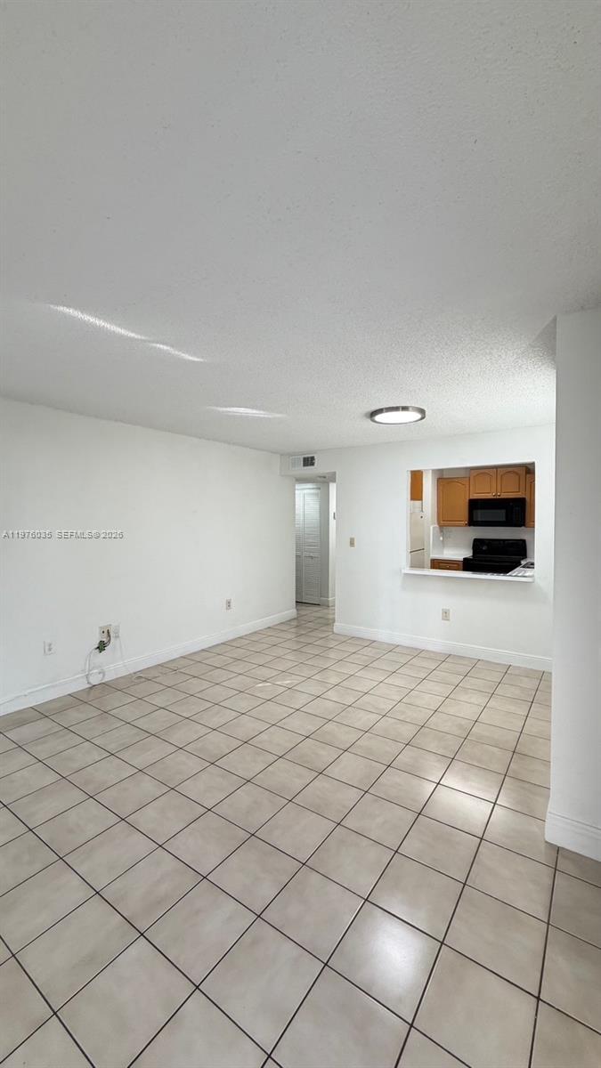 LAKE FOREST PARK CONDO VI - Residential