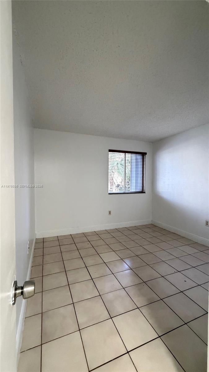 LAKE FOREST PARK CONDO VI - Residential