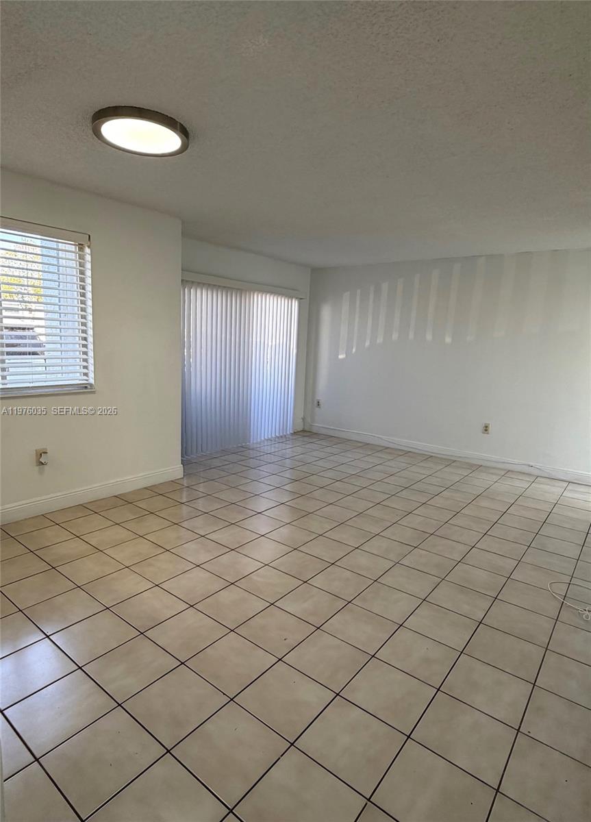 LAKE FOREST PARK CONDO VI - Residential