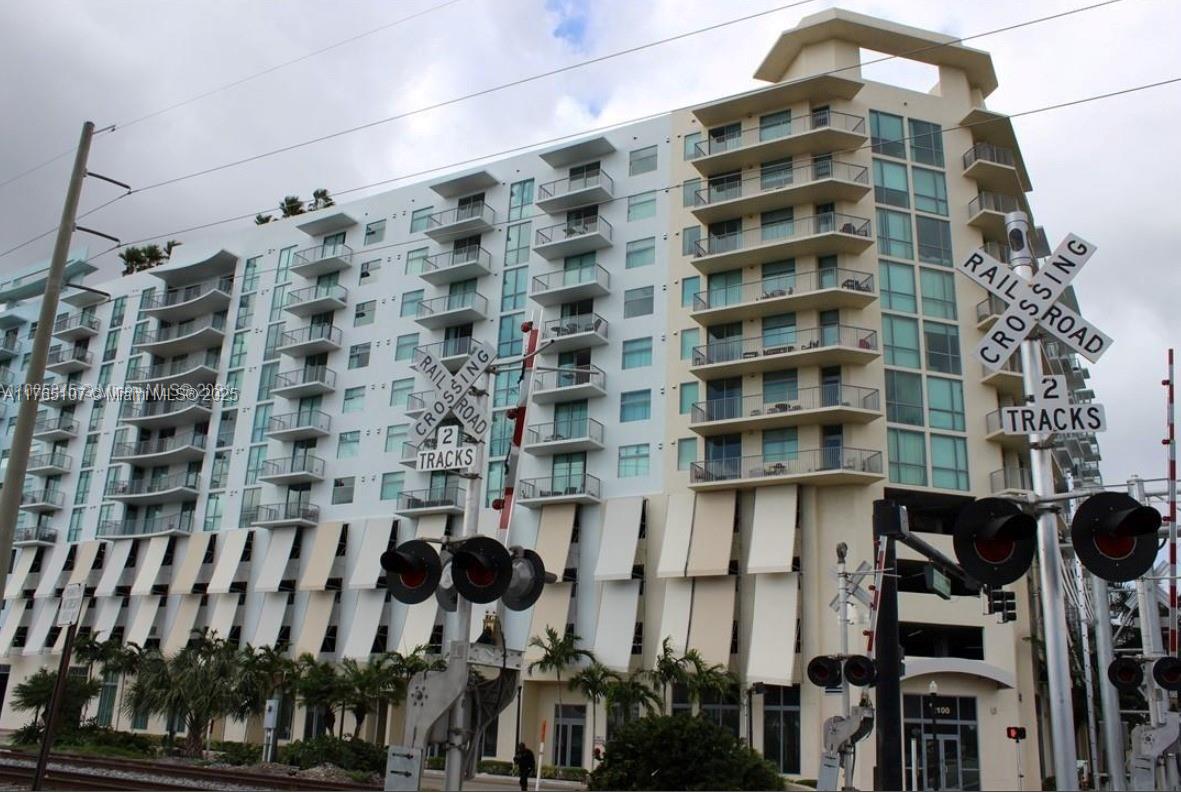 Rental Property at 140 S Dixie Hwy 407, Hollywood, Broward County, Florida - Bedrooms: 2 
Bathrooms: 2  - $2,450 MO.