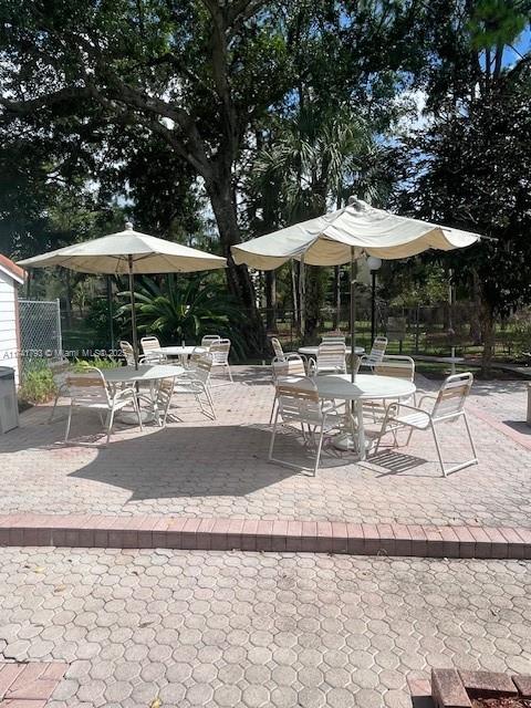 GREENGLADES CONDO II - Residential