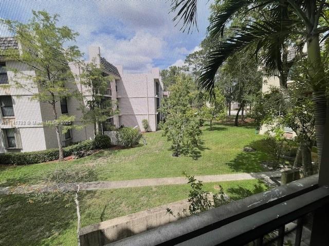 GREENGLADES CONDO II - Residential