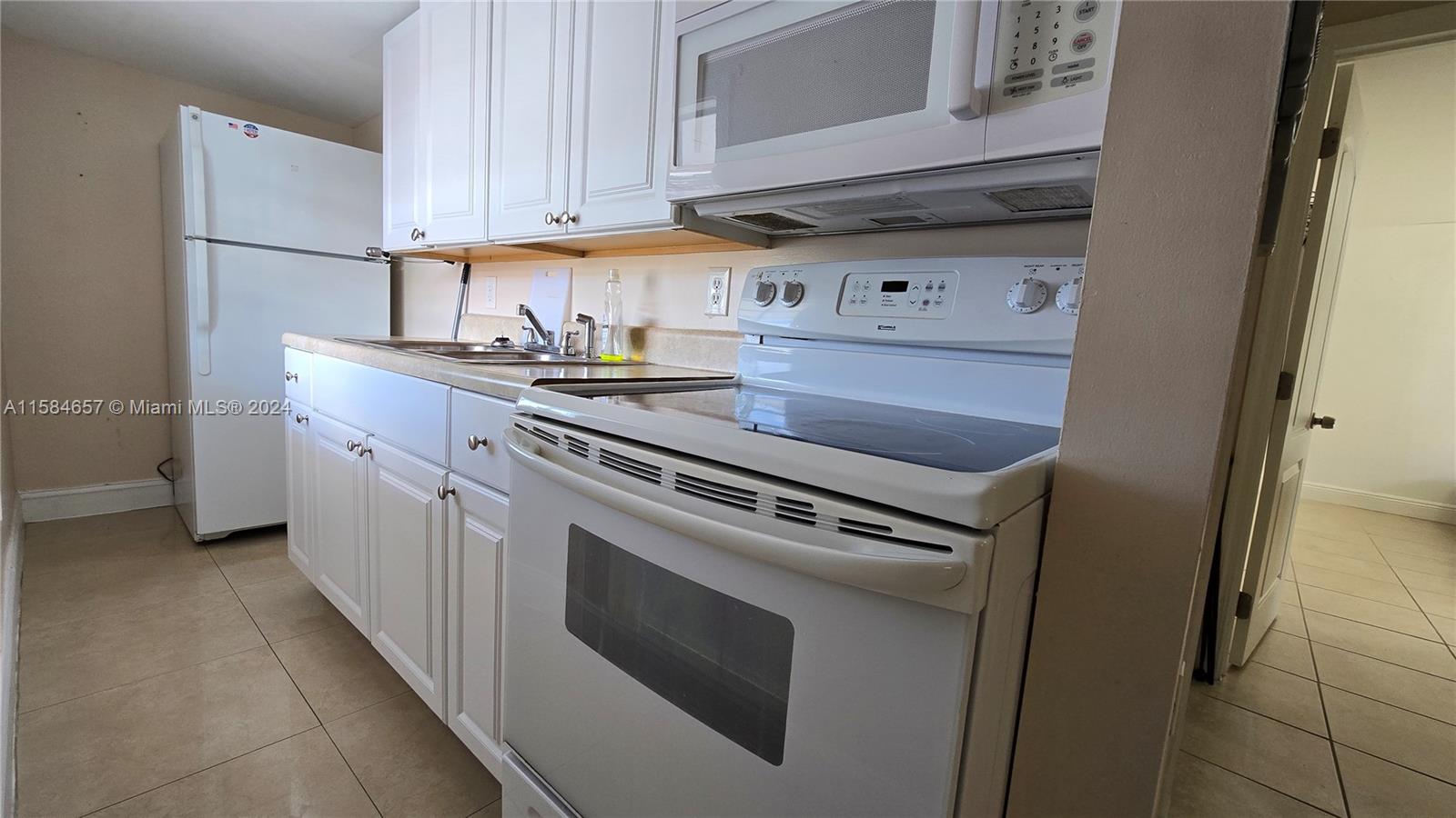 SWEETWATER GROVES .14 AC - Residential Lease