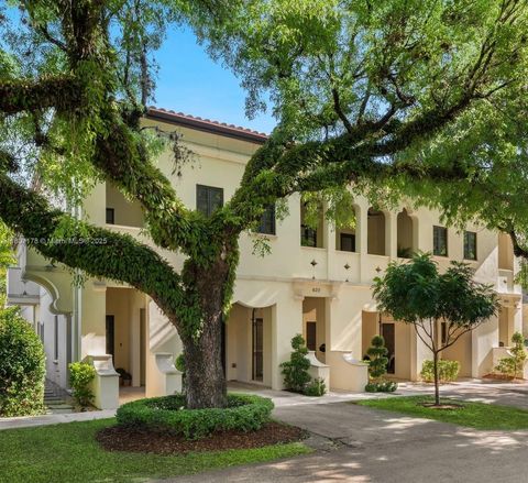 Photo of 622 Malaga Ave #622, Coral Gables, FL 33134 (MLS # A11802178)