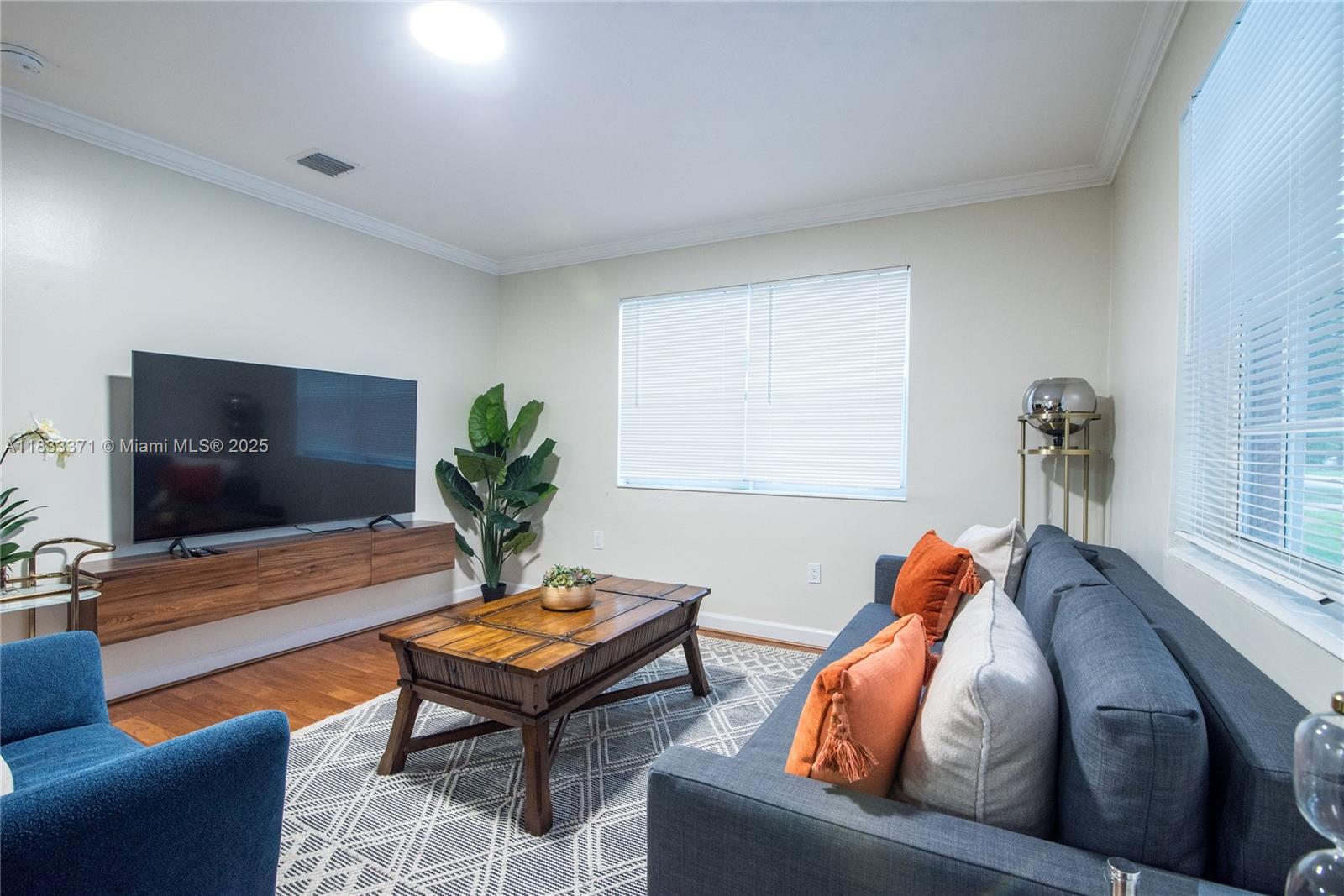 2270 Havana Dr