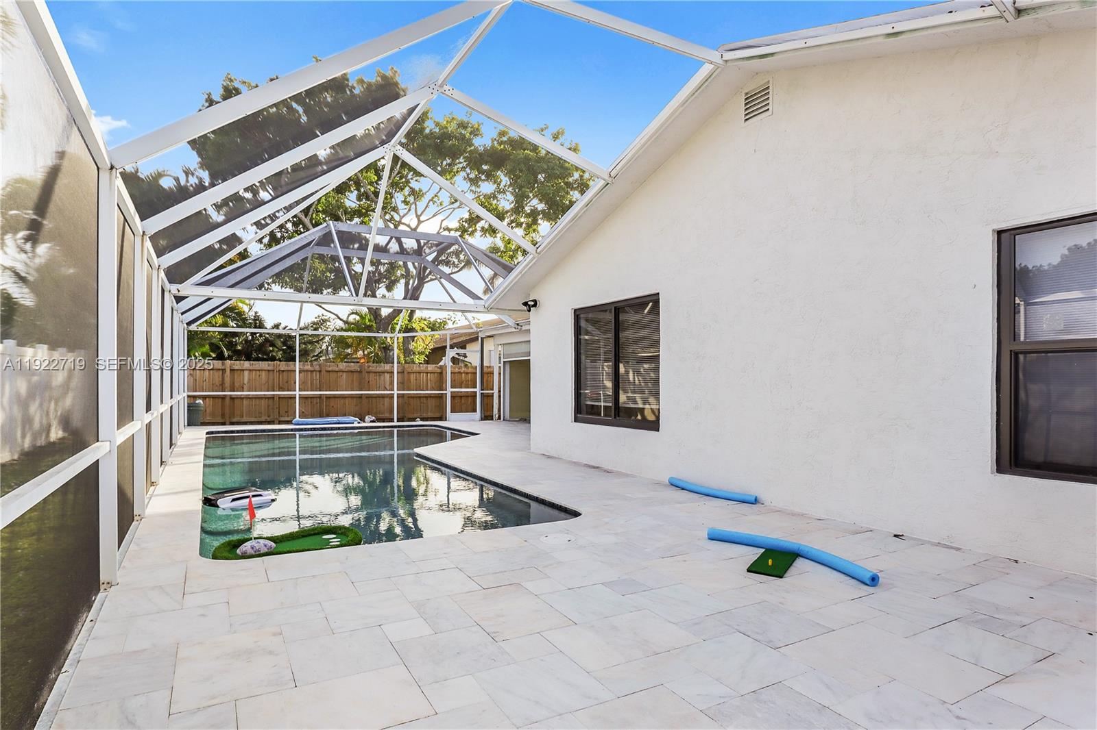 CRYSTAL HEIGHTS - Residential