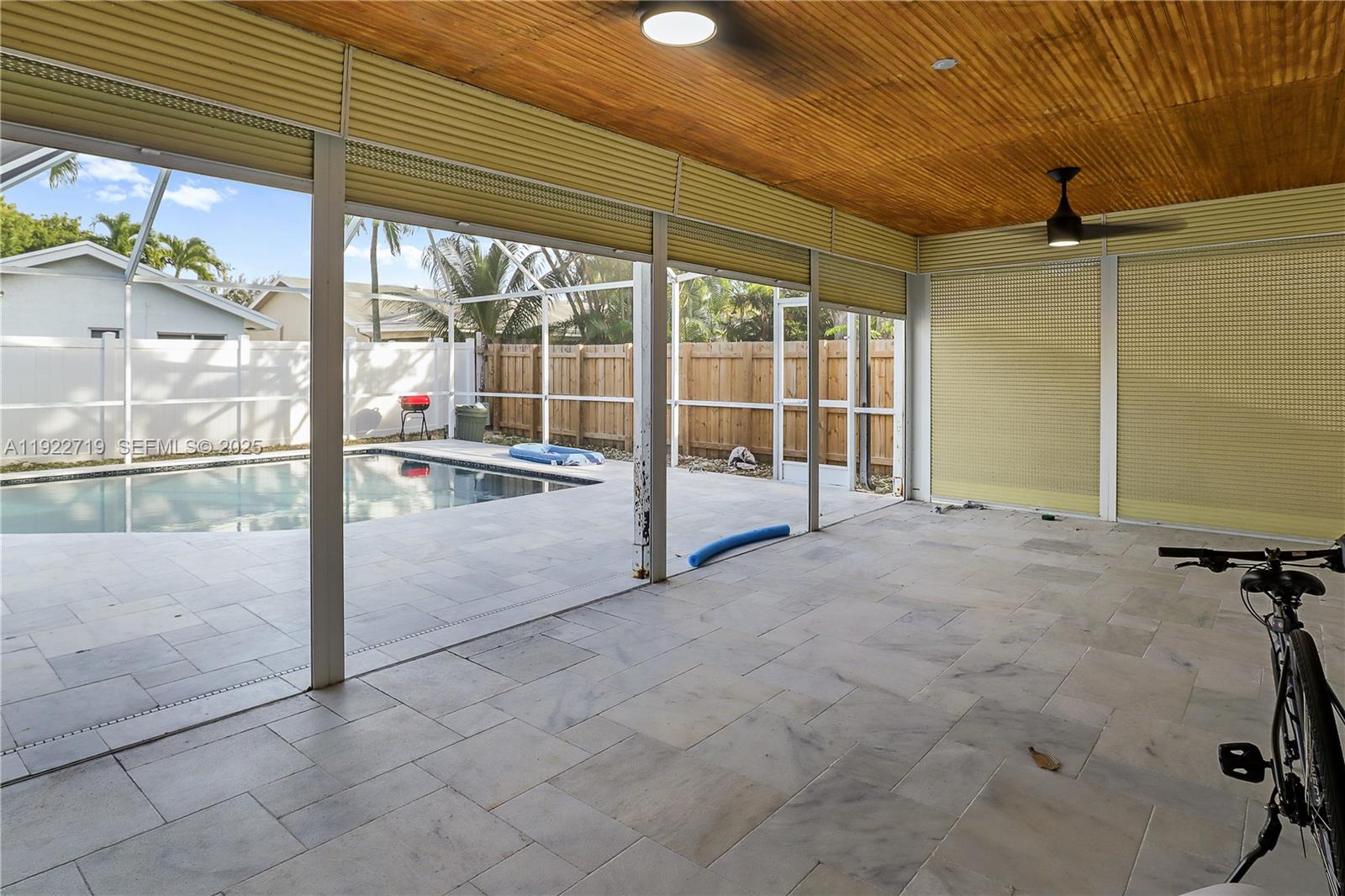 CRYSTAL HEIGHTS - Residential