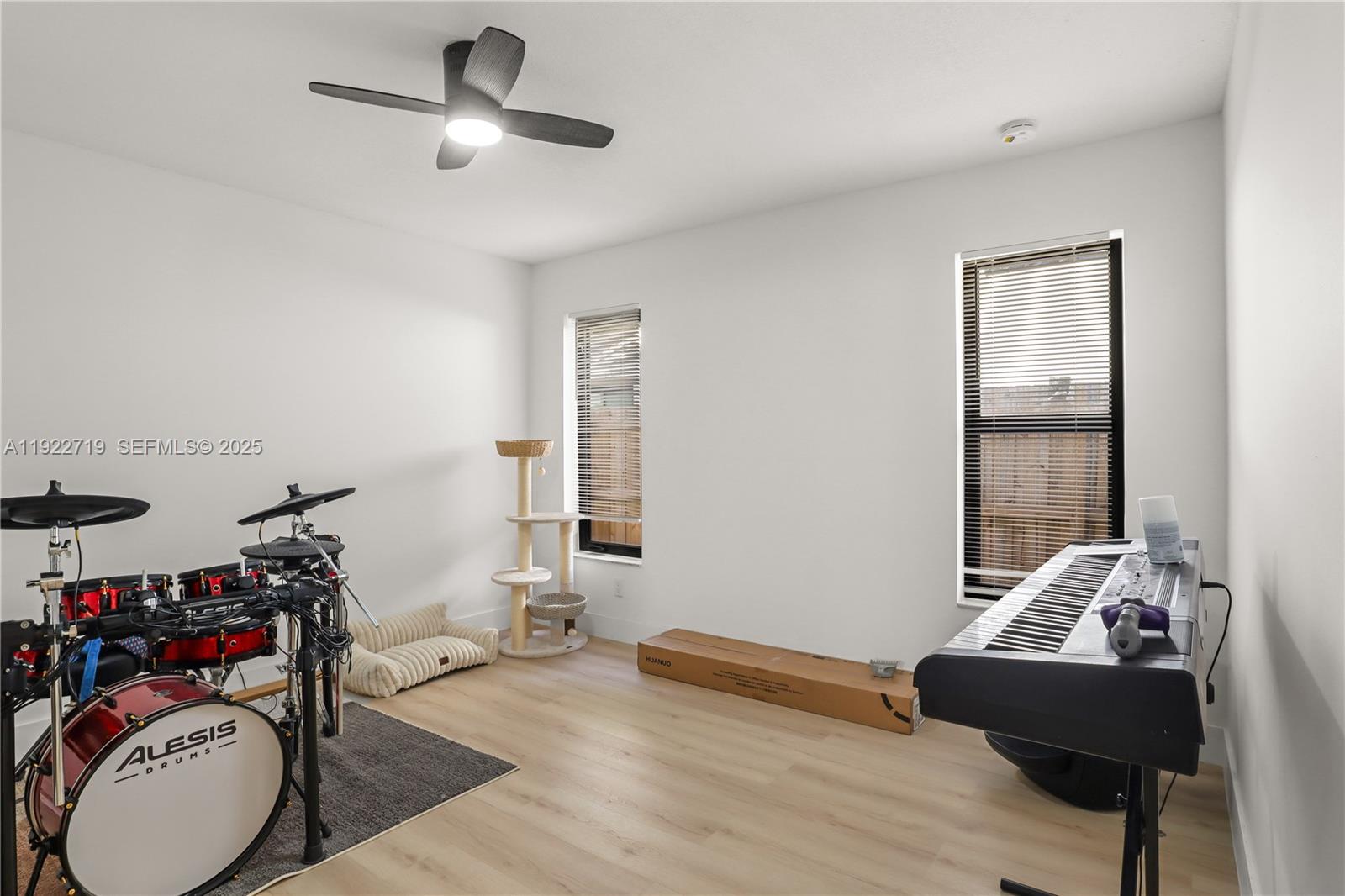 CRYSTAL HEIGHTS - Residential