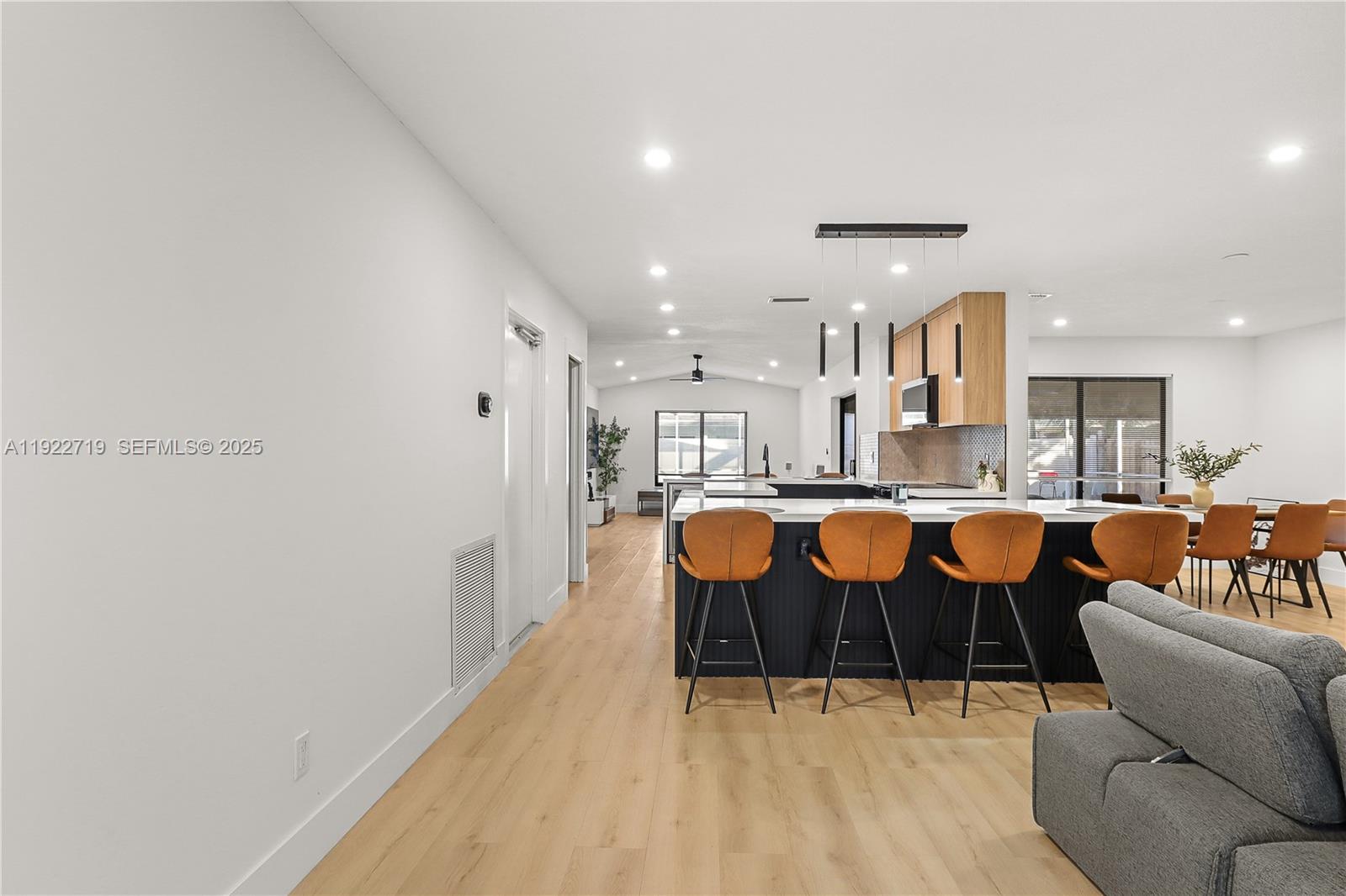 CRYSTAL HEIGHTS - Residential