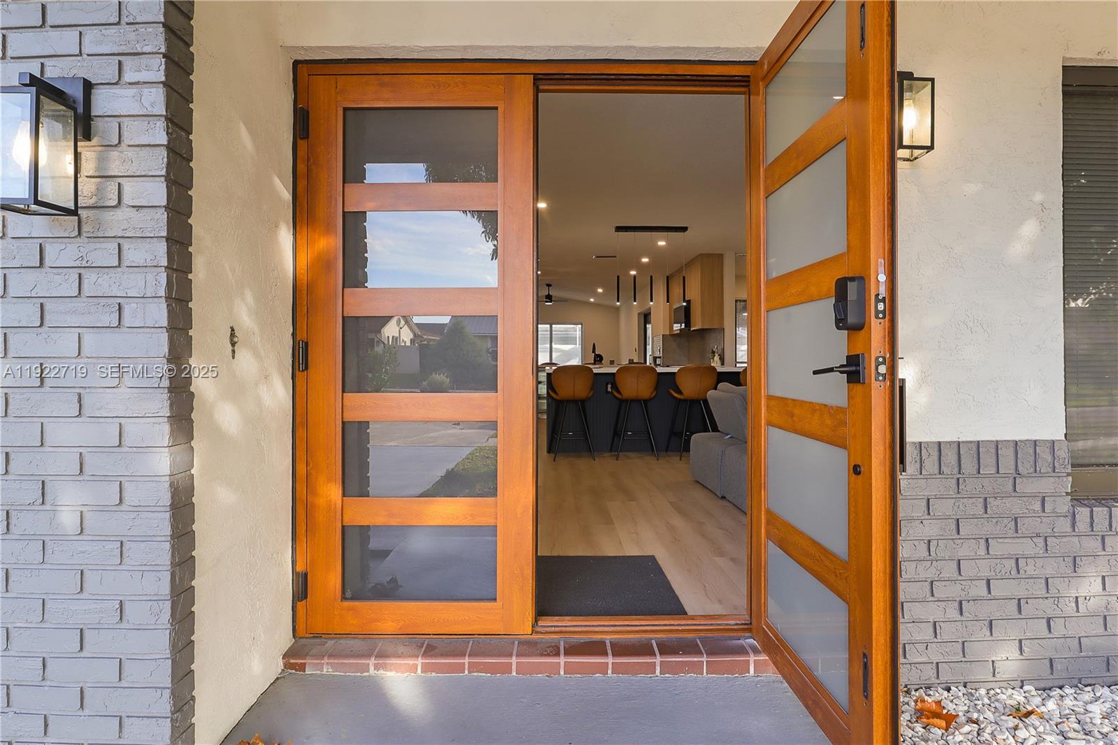 CRYSTAL HEIGHTS - Residential