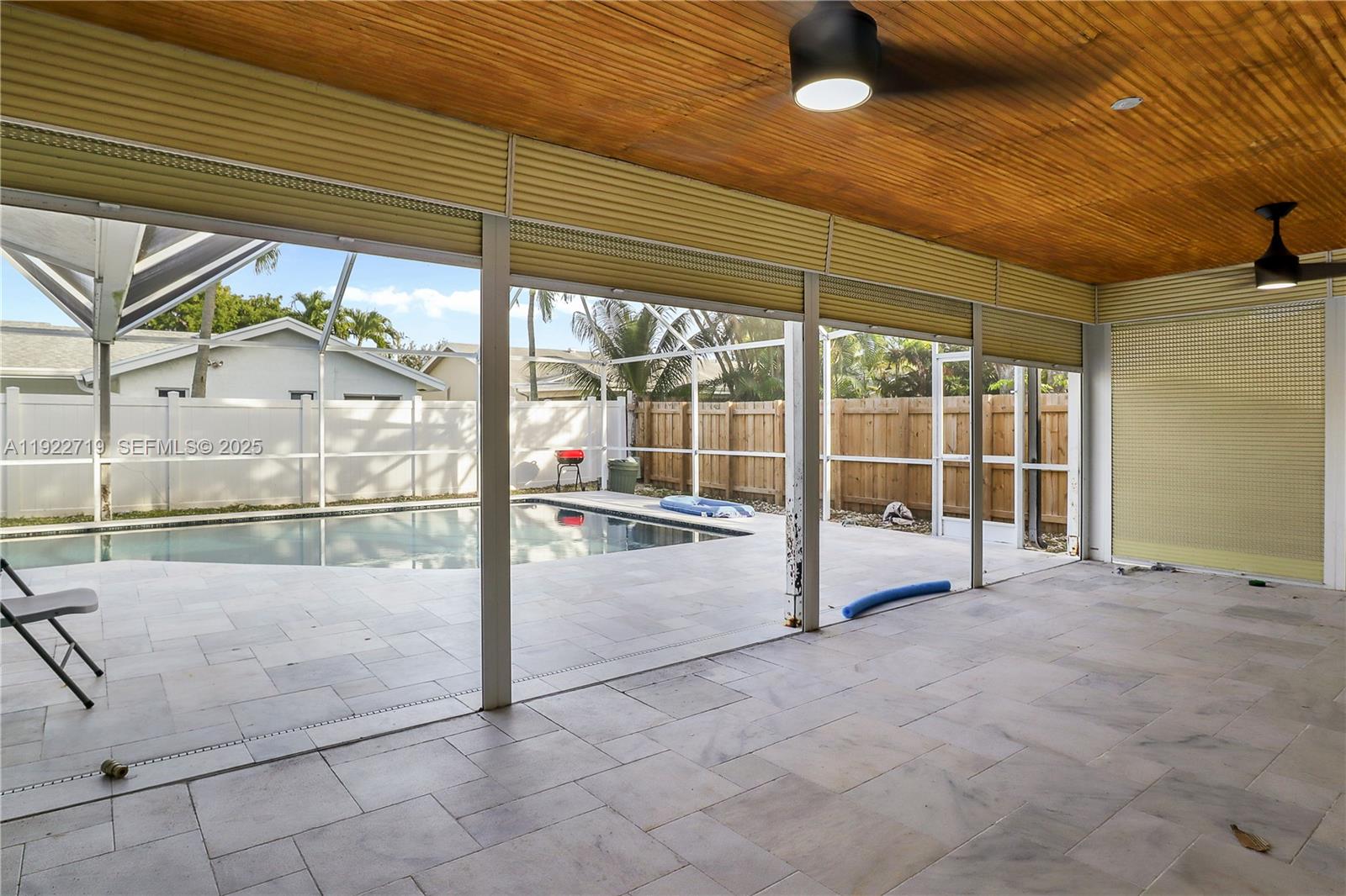 CRYSTAL HEIGHTS - Residential