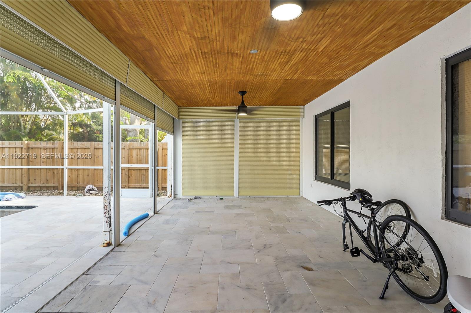 CRYSTAL HEIGHTS - Residential