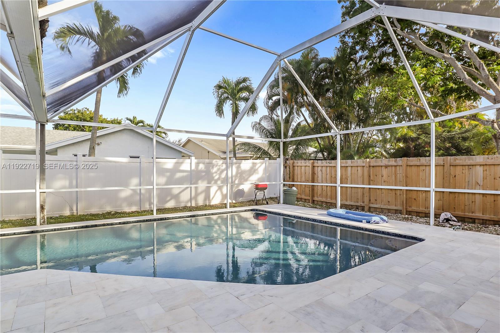 CRYSTAL HEIGHTS - Residential