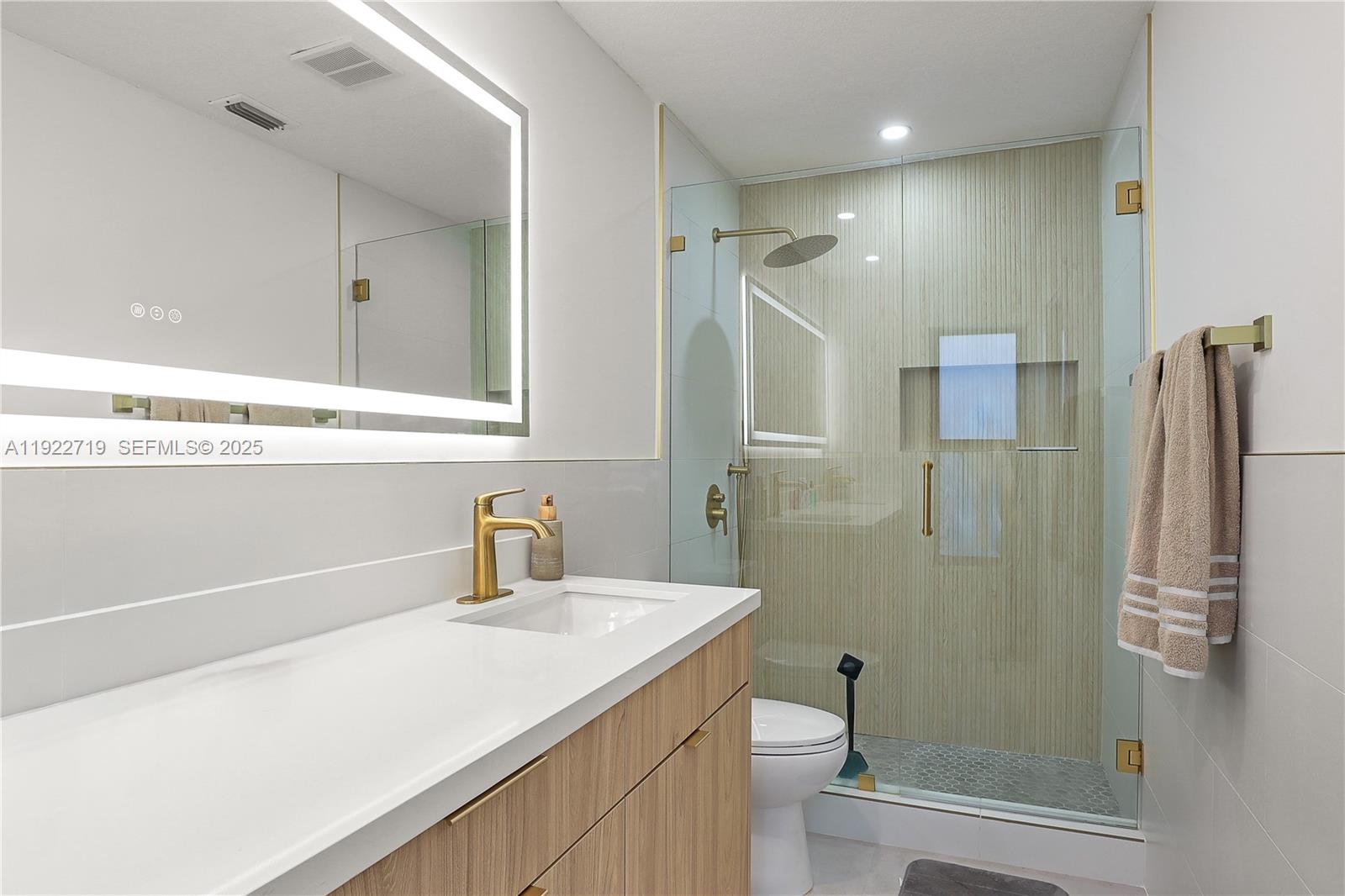 CRYSTAL HEIGHTS - Residential