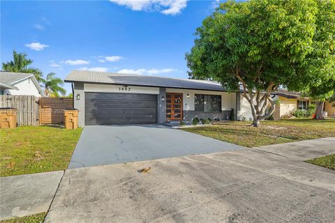 Photo of 1462 SW 25th Ave, Deerfield Beach, FL 33442 (MLS # A11922719)