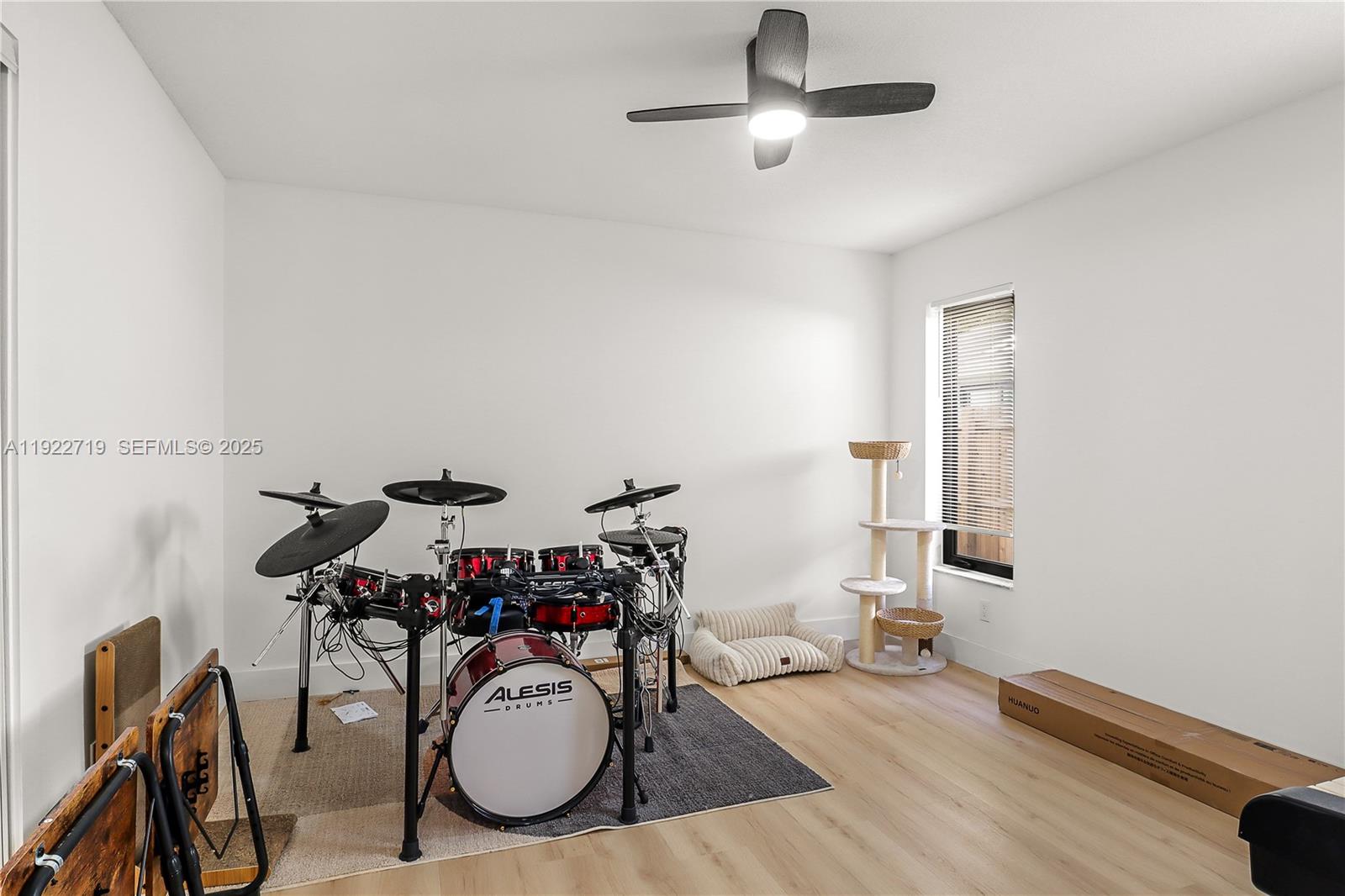 CRYSTAL HEIGHTS - Residential