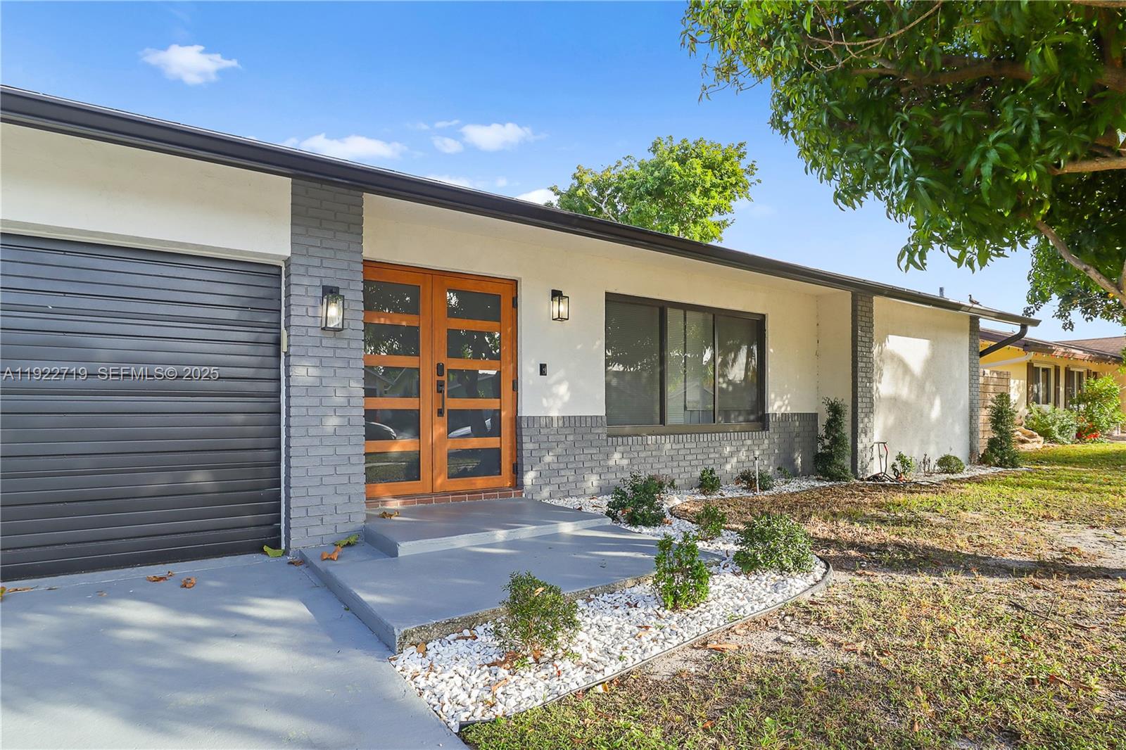 CRYSTAL HEIGHTS - Residential