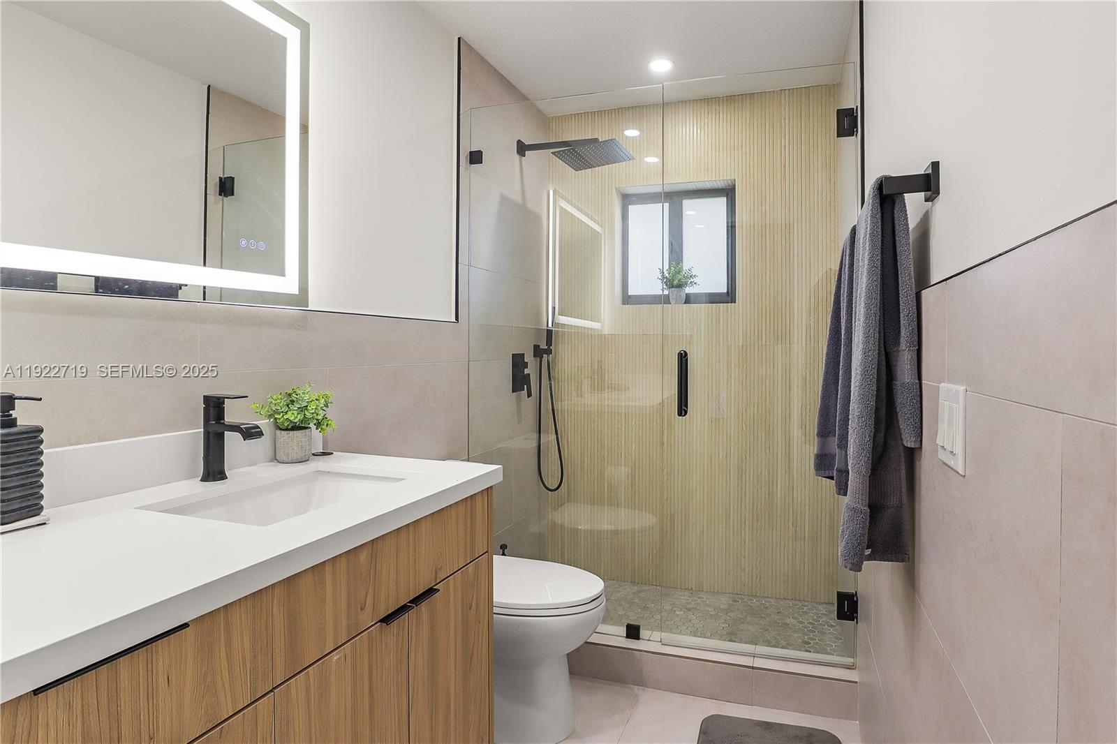 CRYSTAL HEIGHTS - Residential