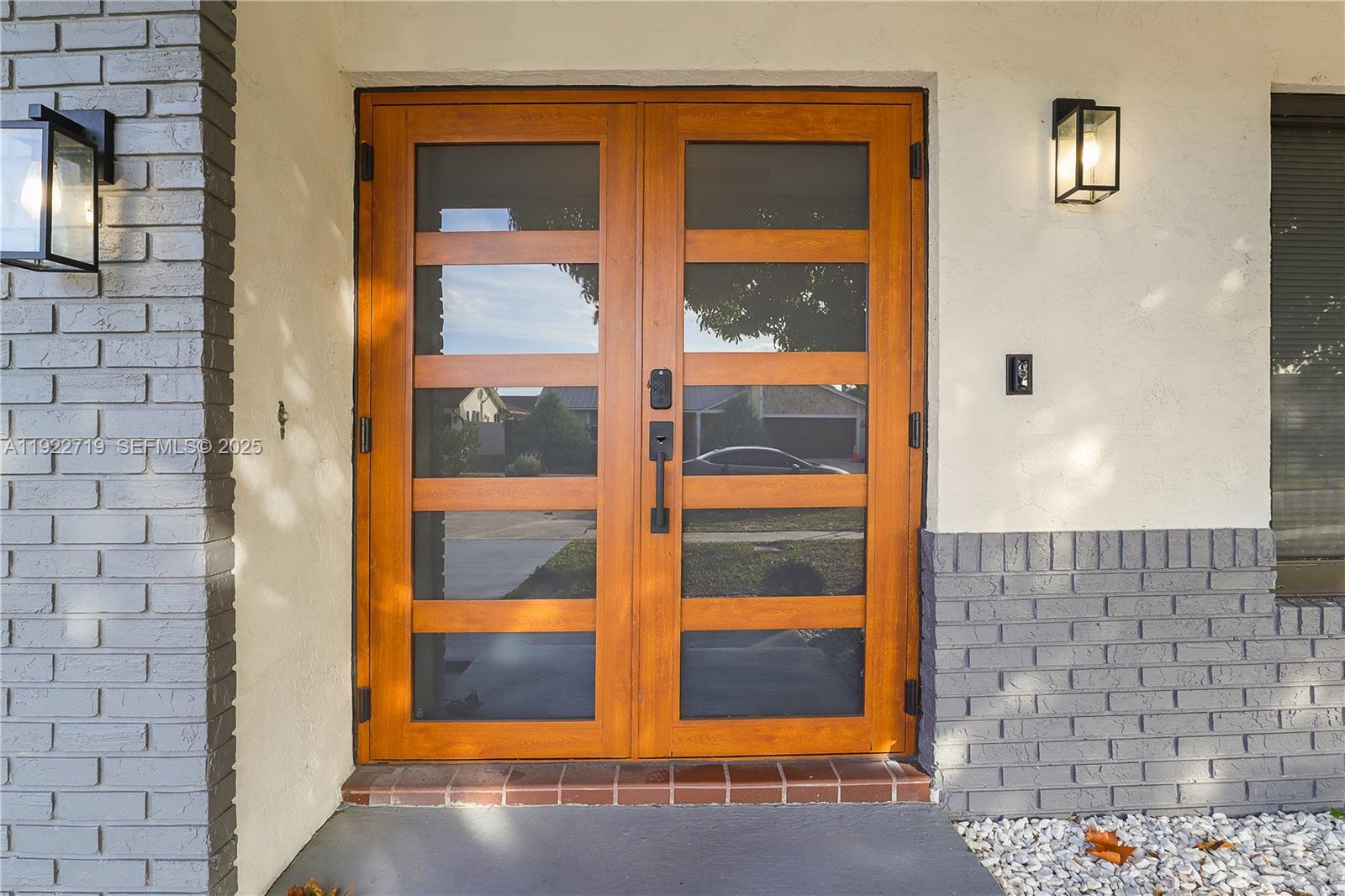 CRYSTAL HEIGHTS - Residential