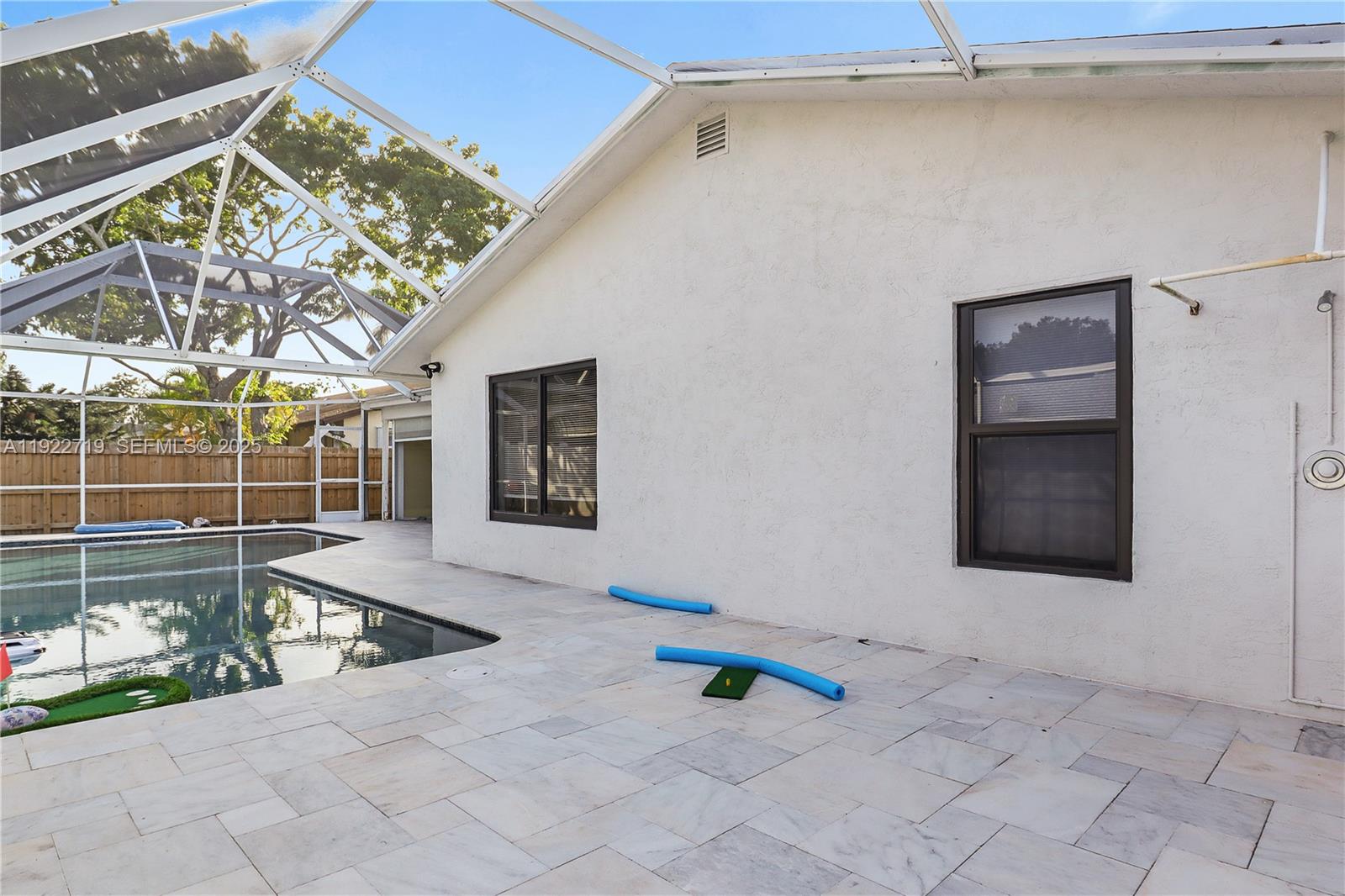 CRYSTAL HEIGHTS - Residential