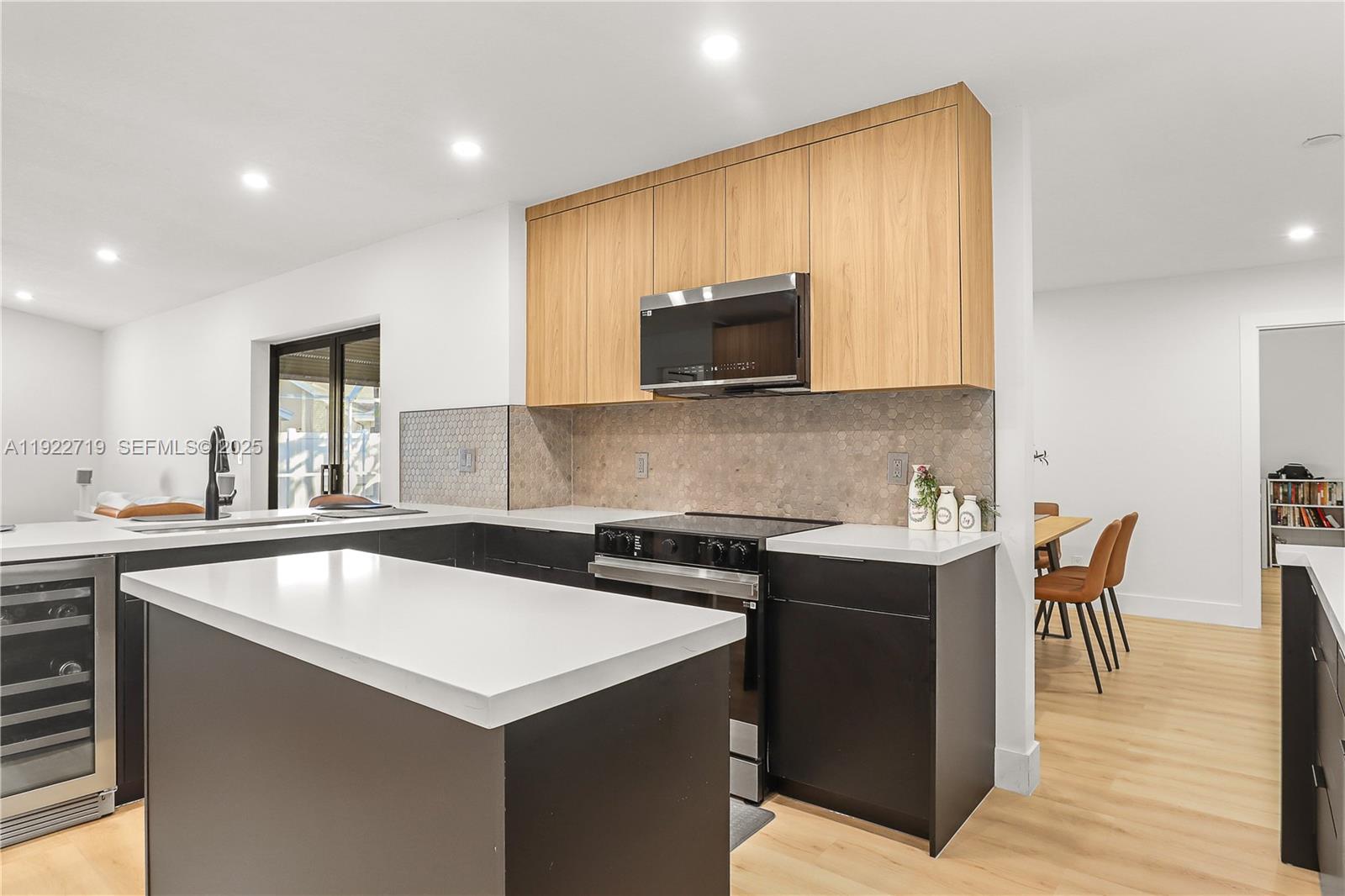 CRYSTAL HEIGHTS - Residential