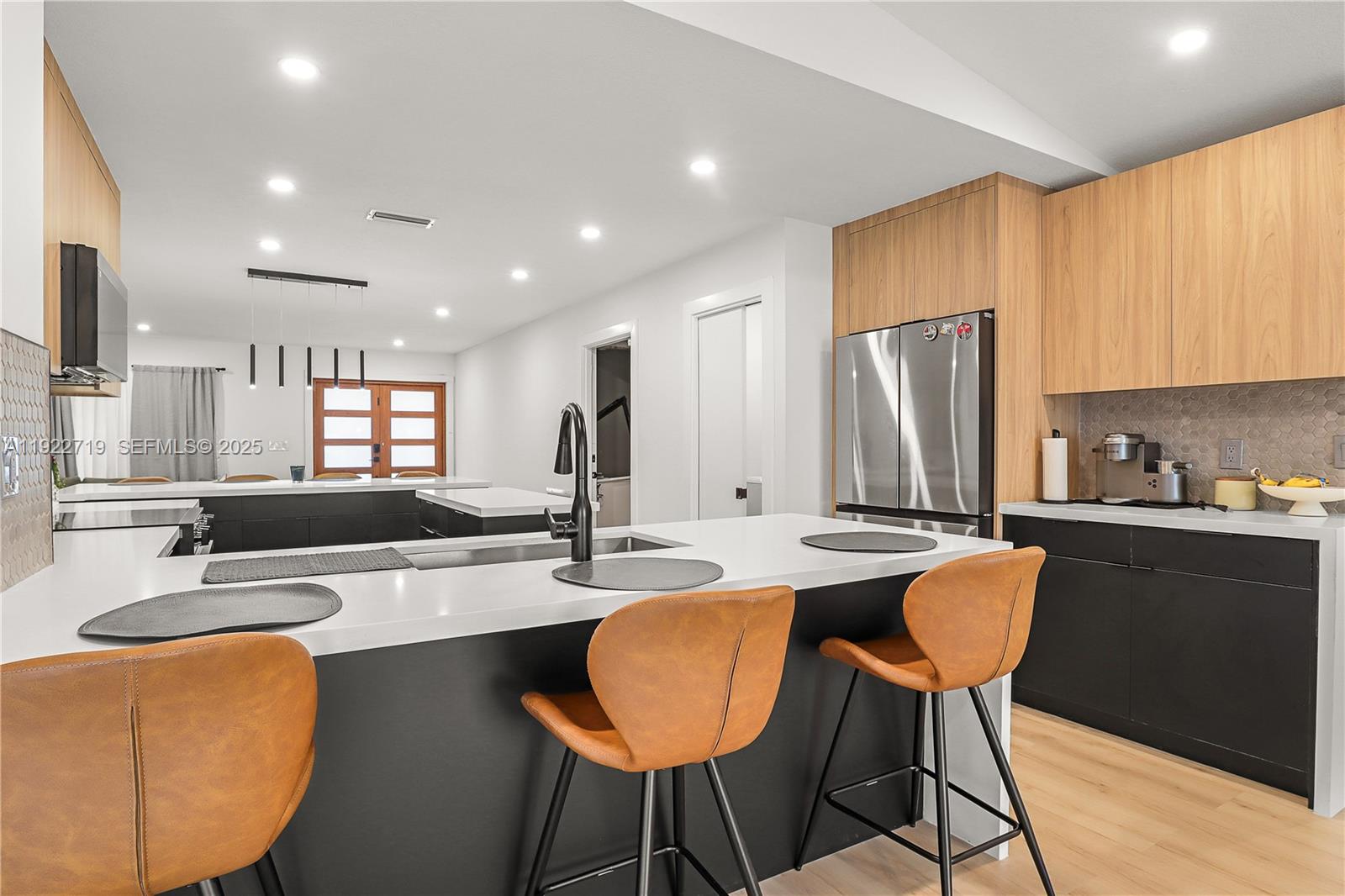 CRYSTAL HEIGHTS - Residential